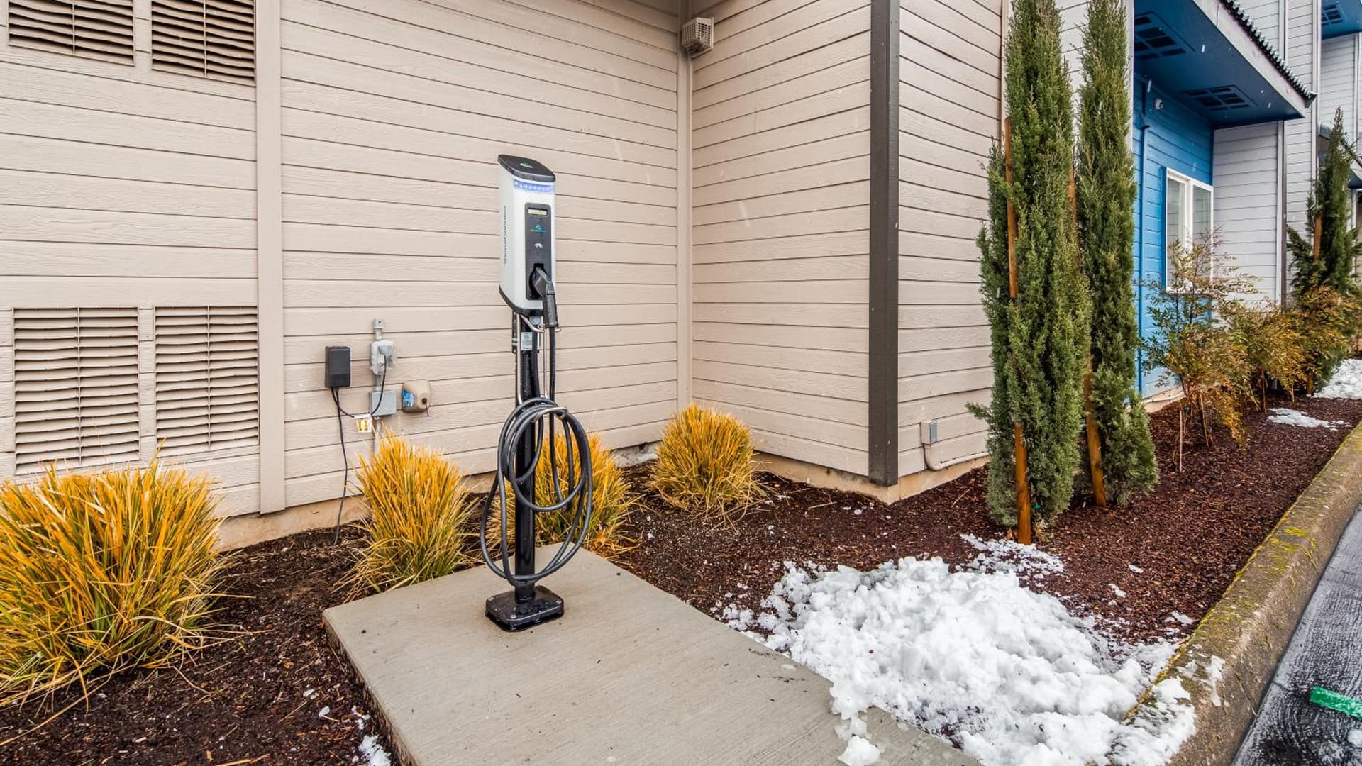 Best Western McMinnville Inn property views in McMinnville, OR — gallery photo 3