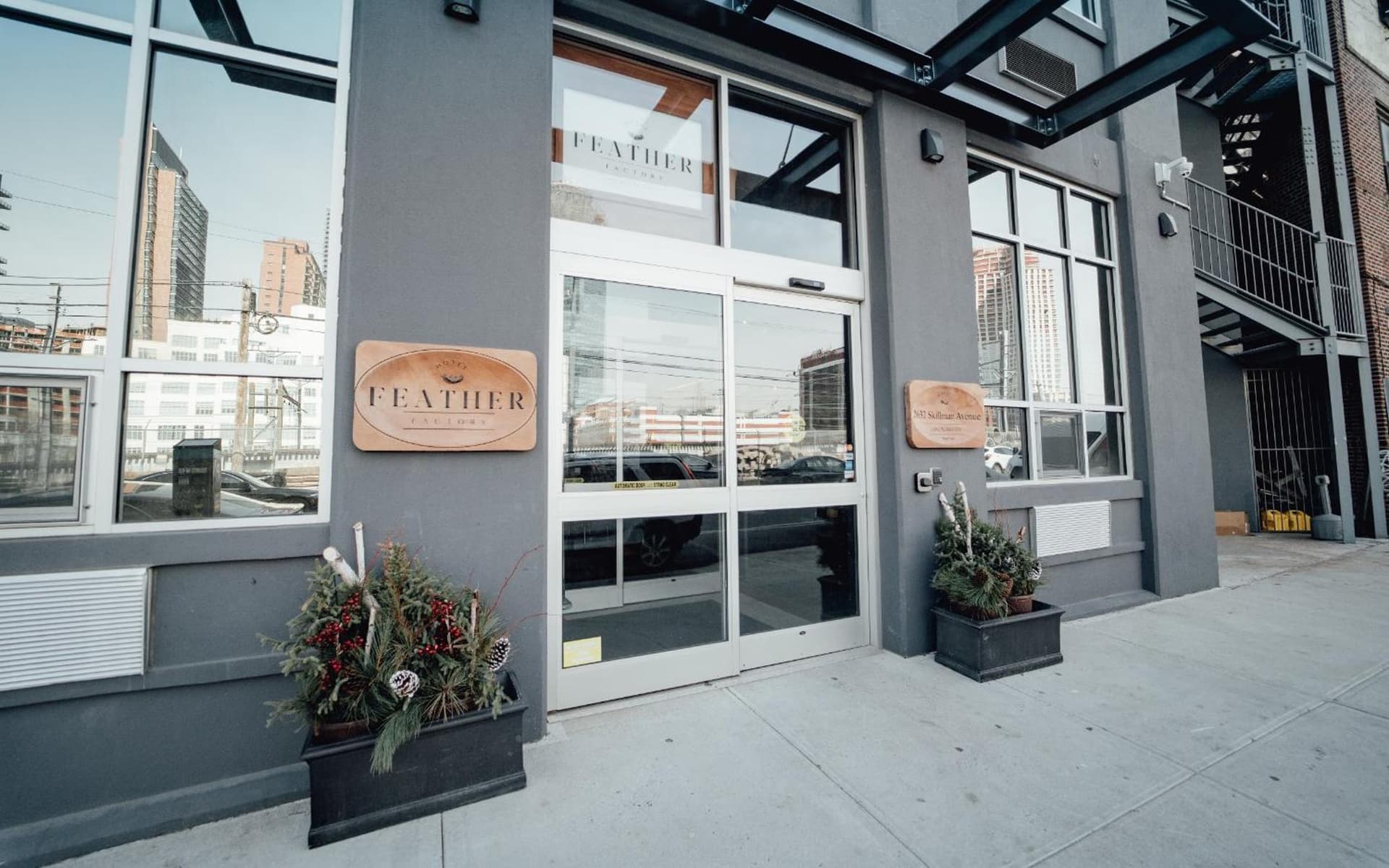 Feather Factory Hotel gallery photo in Queens, NY — image 37