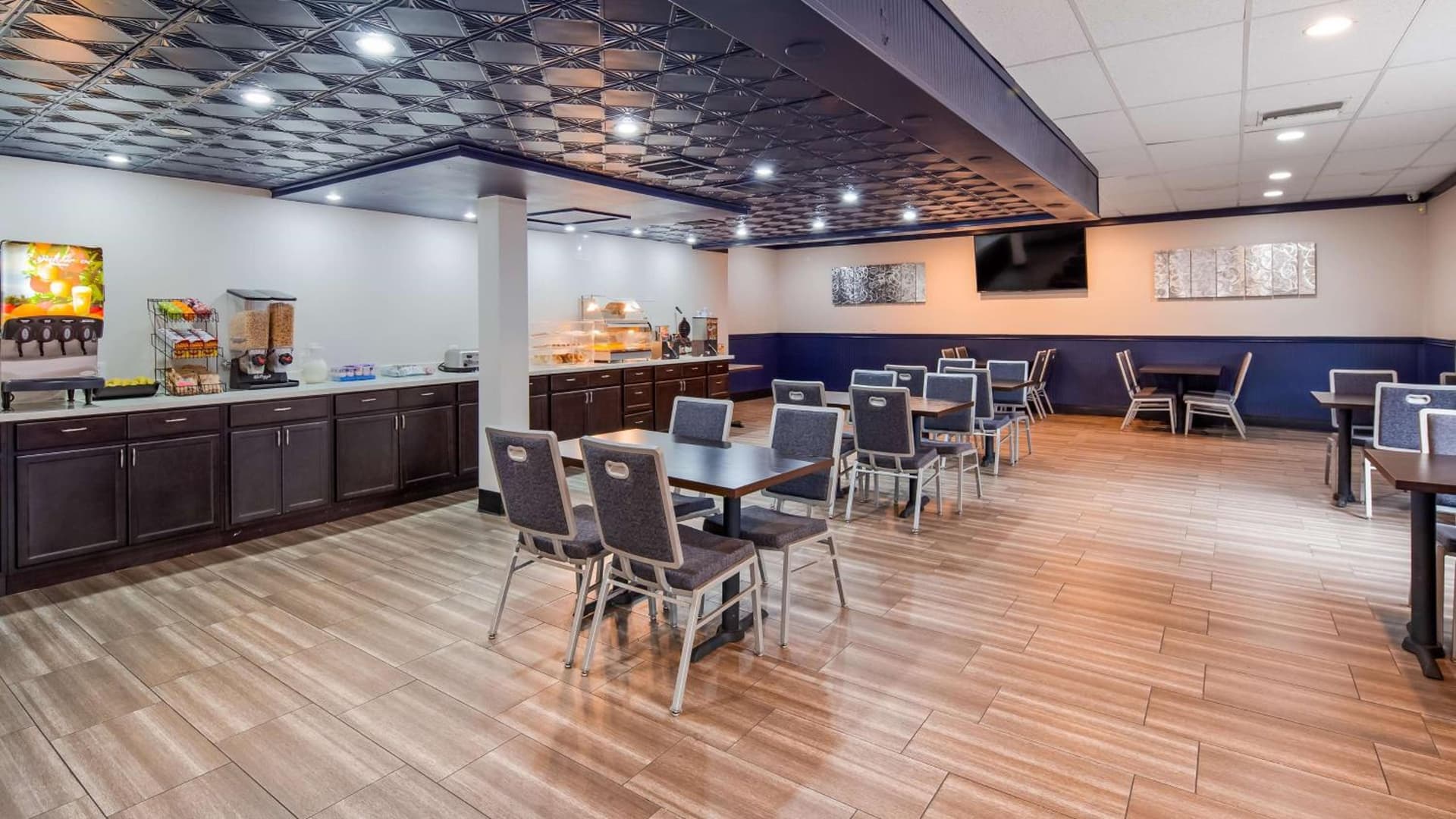 SureStay Plus Hotel by Best Western Sacramento Cal Expo gallery photo in Sacramento, CA — image 9