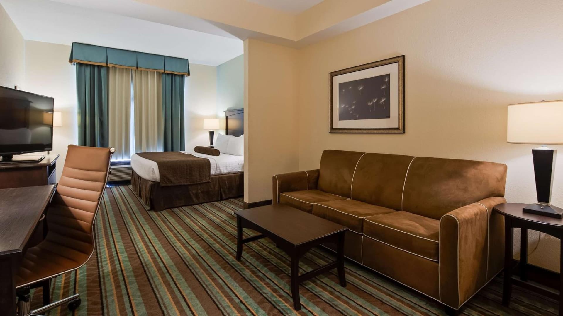Best Western Plus Chain of Lakes Inn & Suites gallery photo in Leesburg, FL — image 19