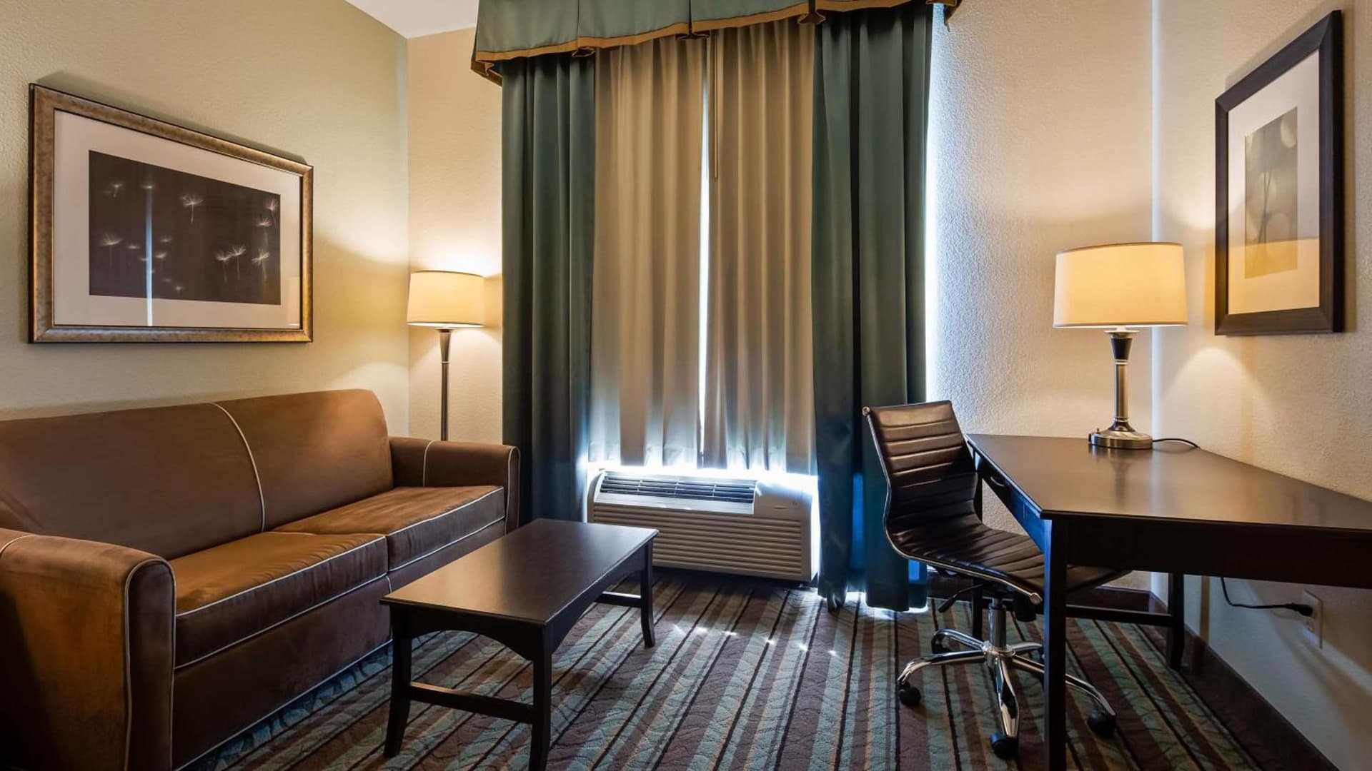 Best Western Plus Chain of Lakes Inn & Suites gallery photo in Leesburg, FL — image 7
