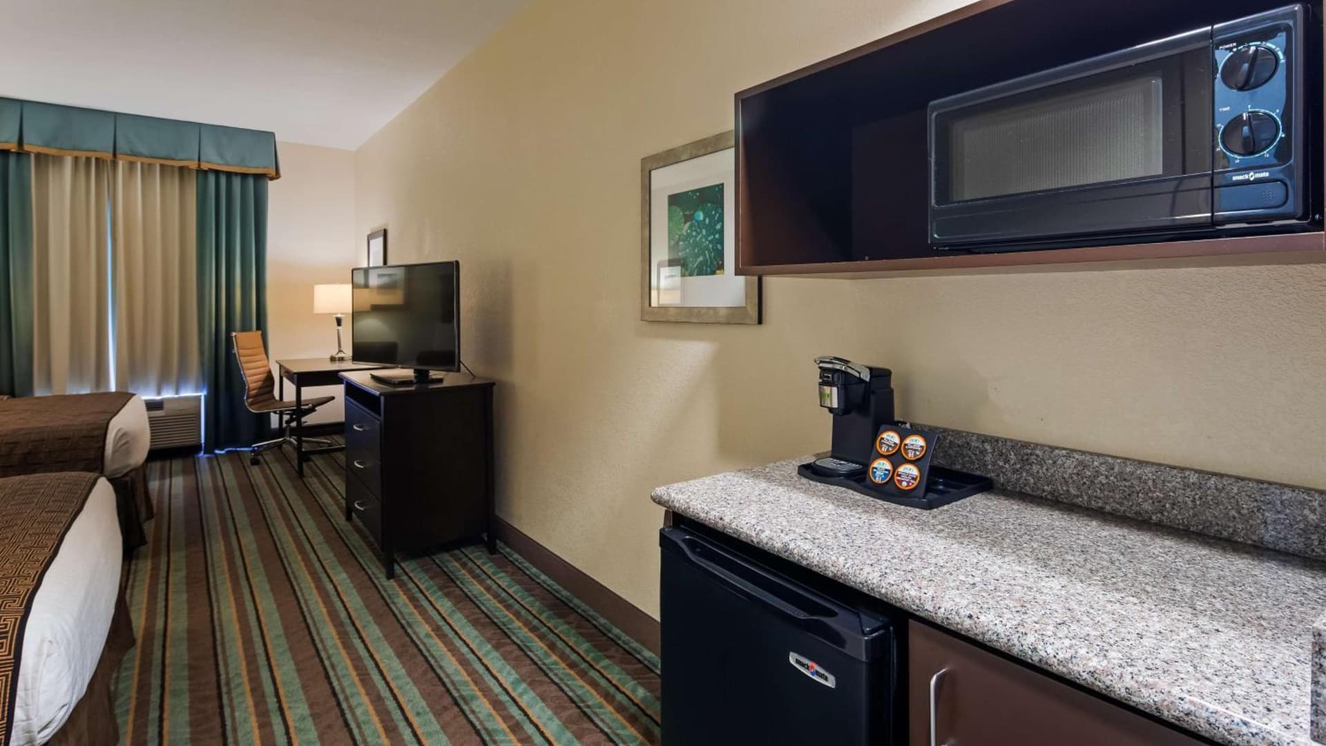Best Western Plus Chain of Lakes Inn & Suites gallery photo in Leesburg, FL — image 23