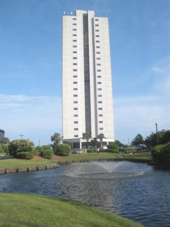 Myrtle Beach Resort RT1812 interior in Myrtle Beach, SC — gallery photo 2