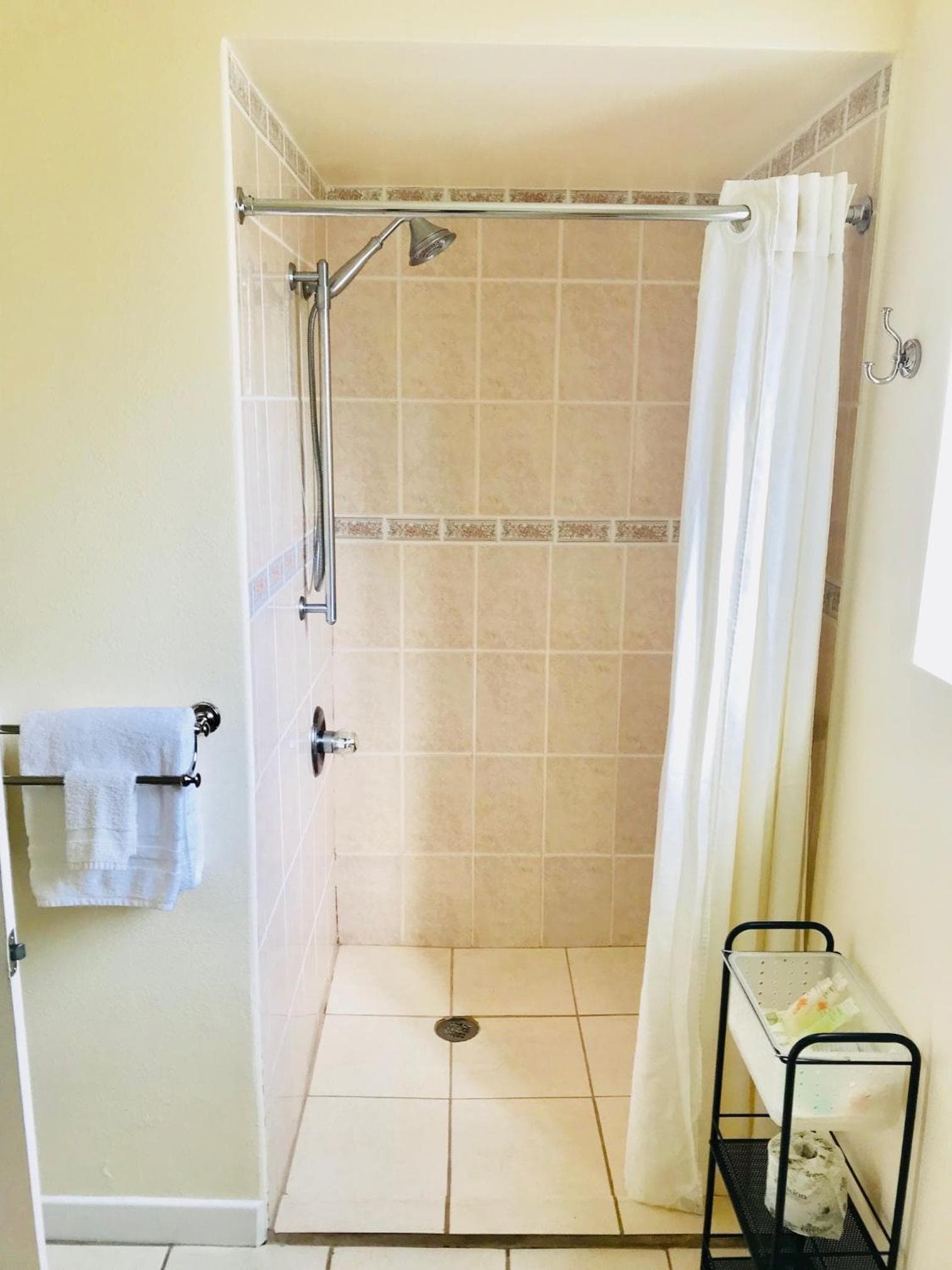 Bella Capri Inn and Suites gallery photo in Camarillo, CA — image 19