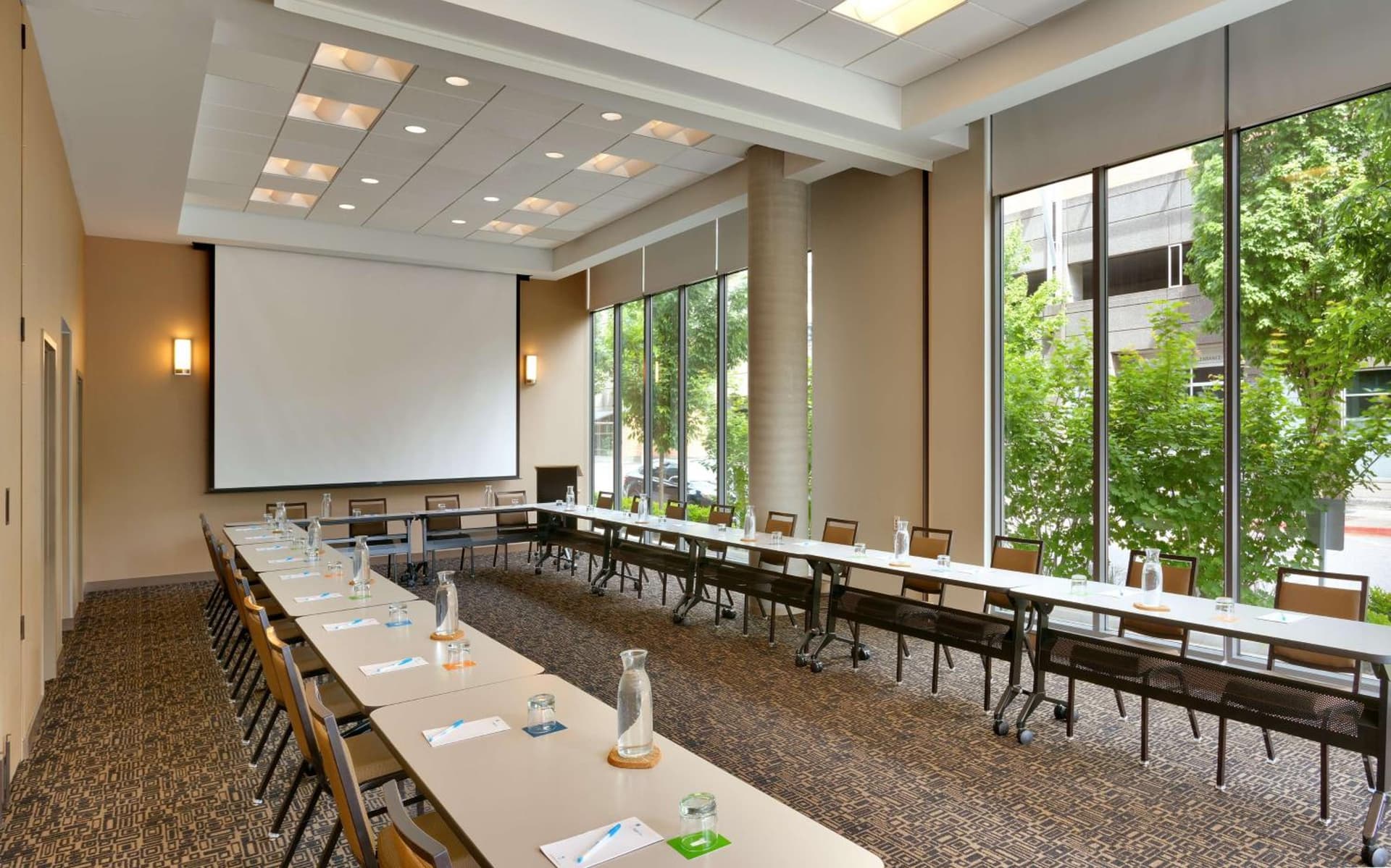 Hyatt House Portland / Downtown gallery photo in Portland, OR — image 36