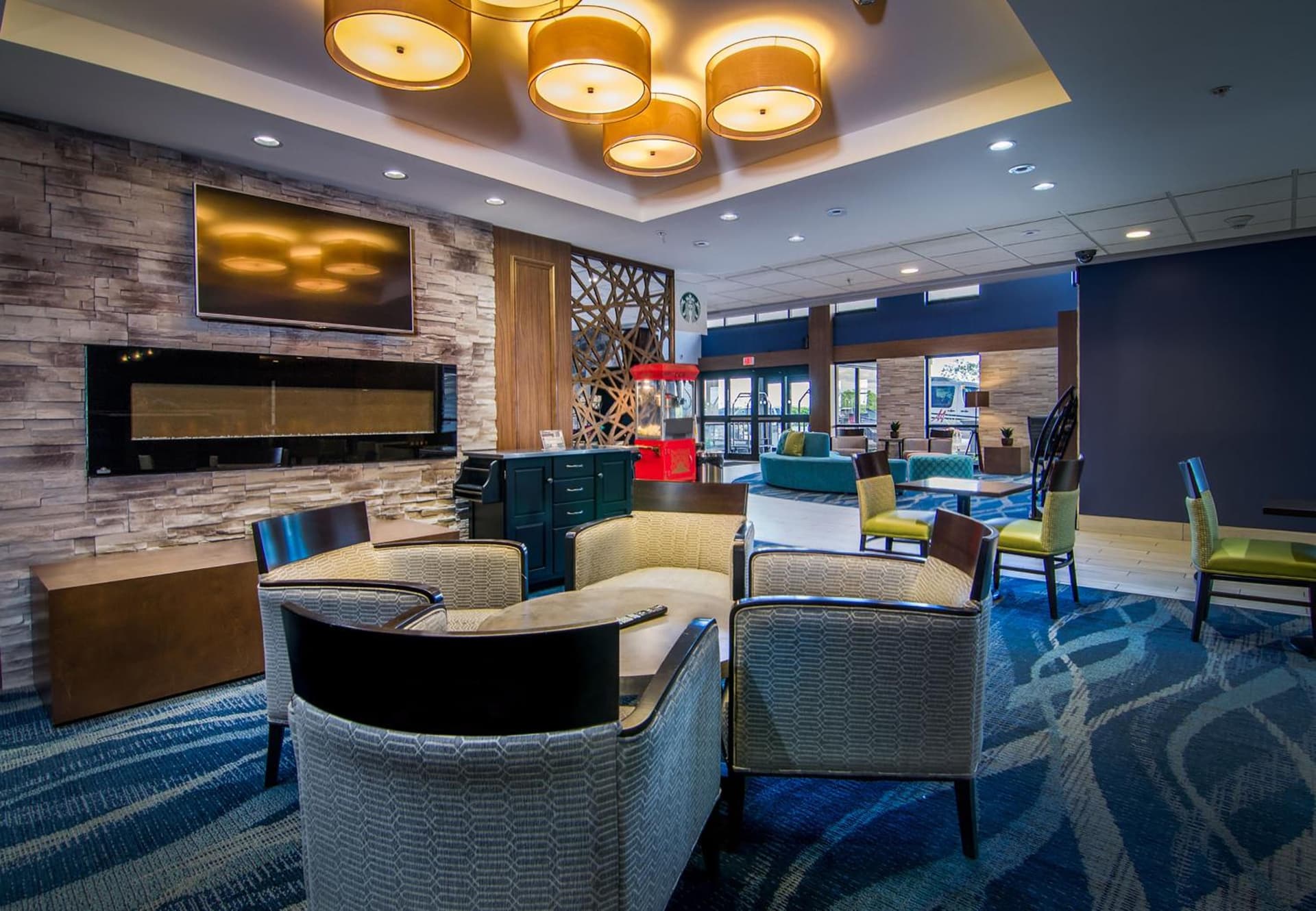 Holiday Inn & Suites Syracuse Airport - Liverpool by IHG gallery photo in Liverpool, NY — image 33