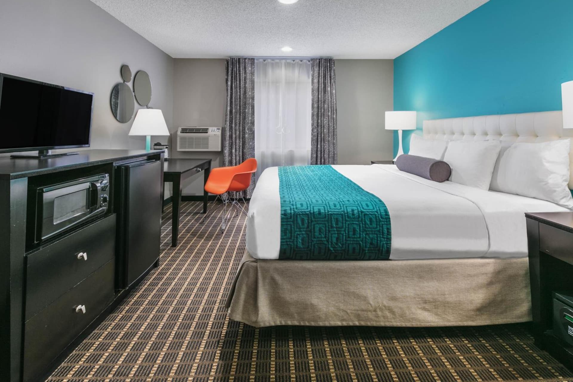 Howard Johnson by Wyndham Near Schlitterbahn gallery photo in New Braunfels, TX — image 9