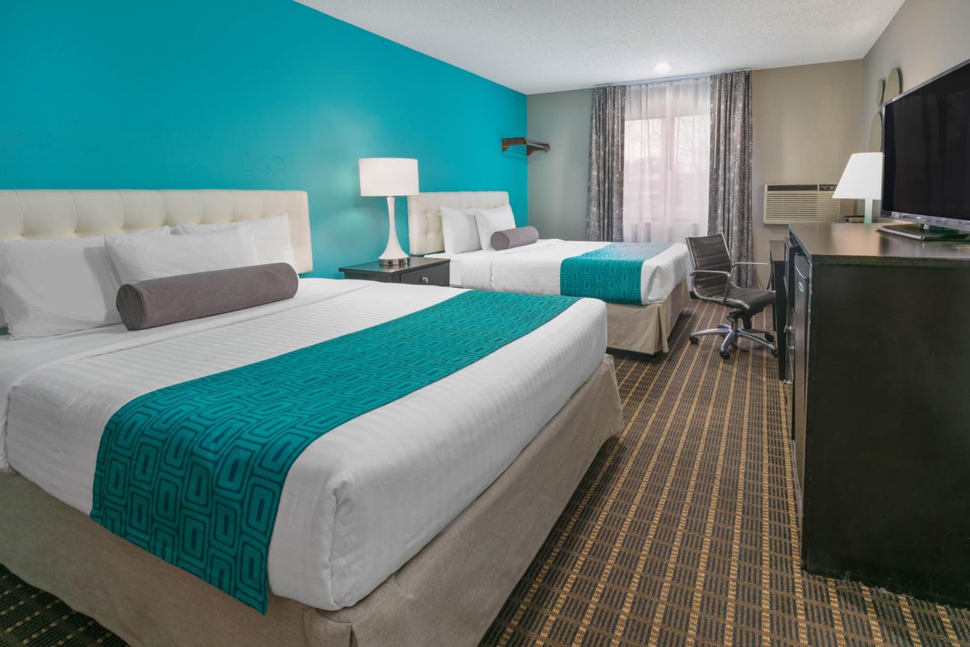 Howard Johnson by Wyndham Near Schlitterbahn gallery photo in New Braunfels, TX — image 21