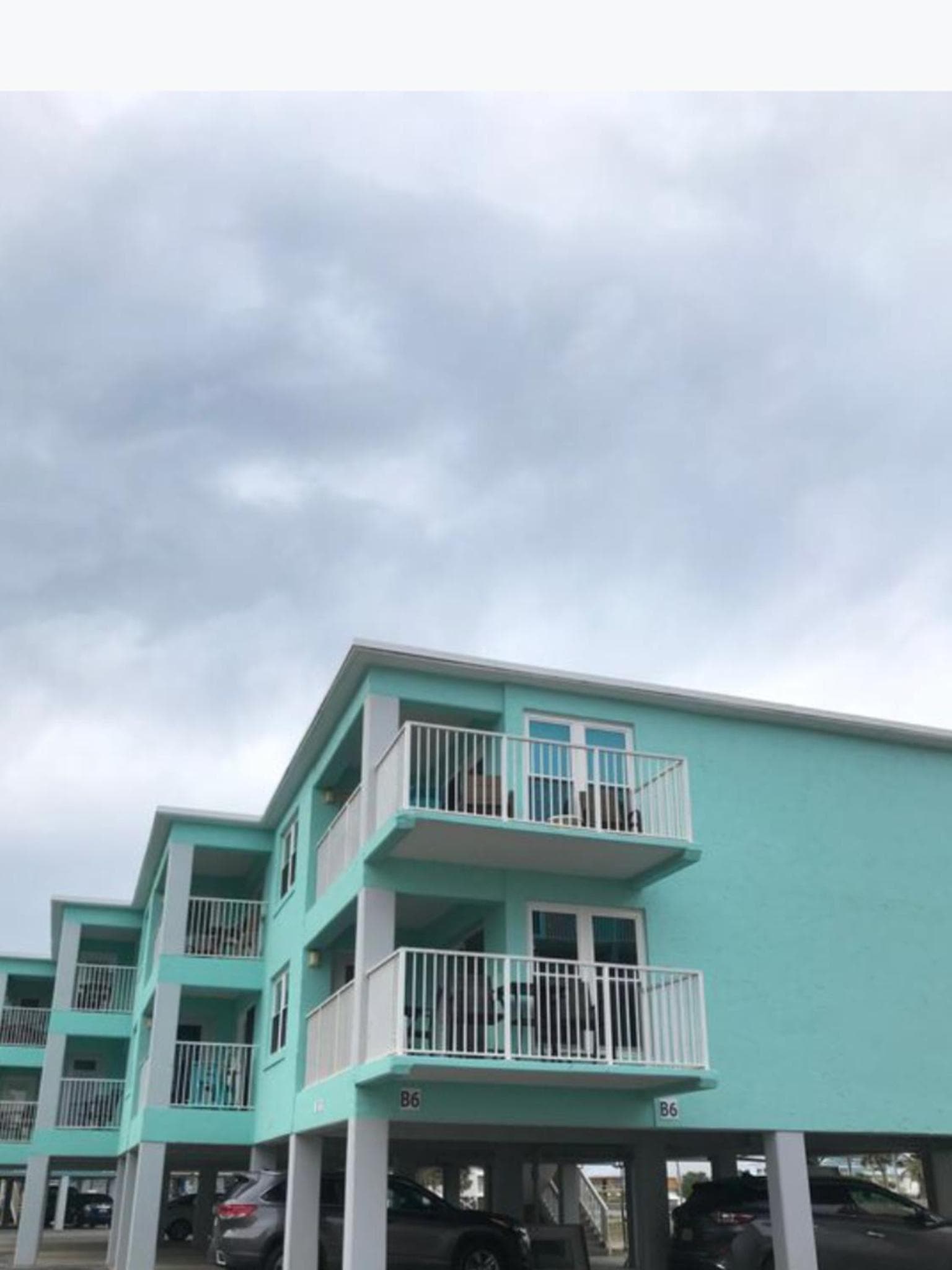 Bill’s at Gulf Shores featured exterior or lobby in Gulf Shores, AL — similar hotel