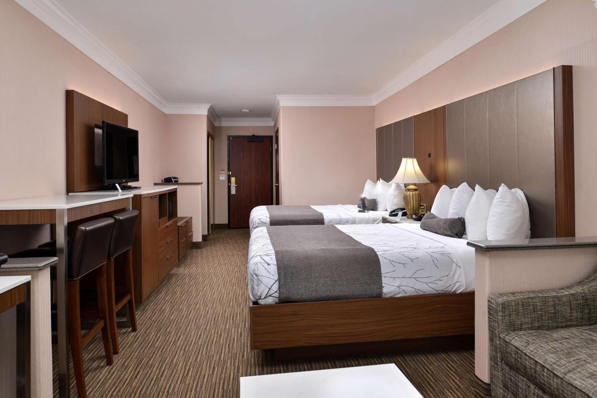Best Western Plus Suites Hotel - LAX Airport LA Stadium gallery photo in Inglewood, CA — image 22