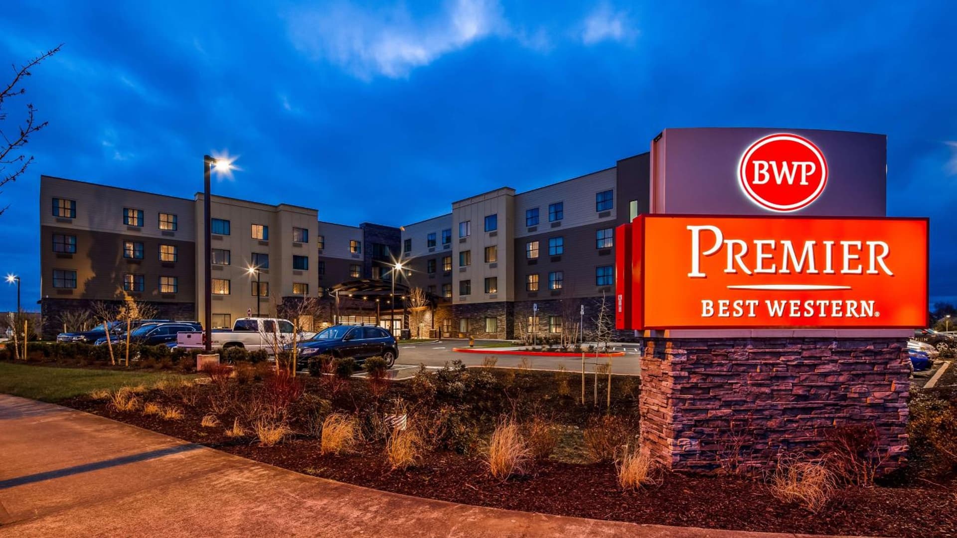 Best Western Premier Hotel at Fisher's Landing gallery photo in Vancouver, WA — image 9