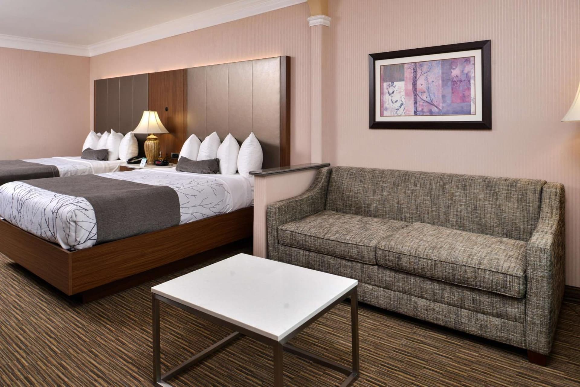 Best Western Plus Suites Hotel - LAX Airport LA Stadium gallery photo in Inglewood, CA — image 7