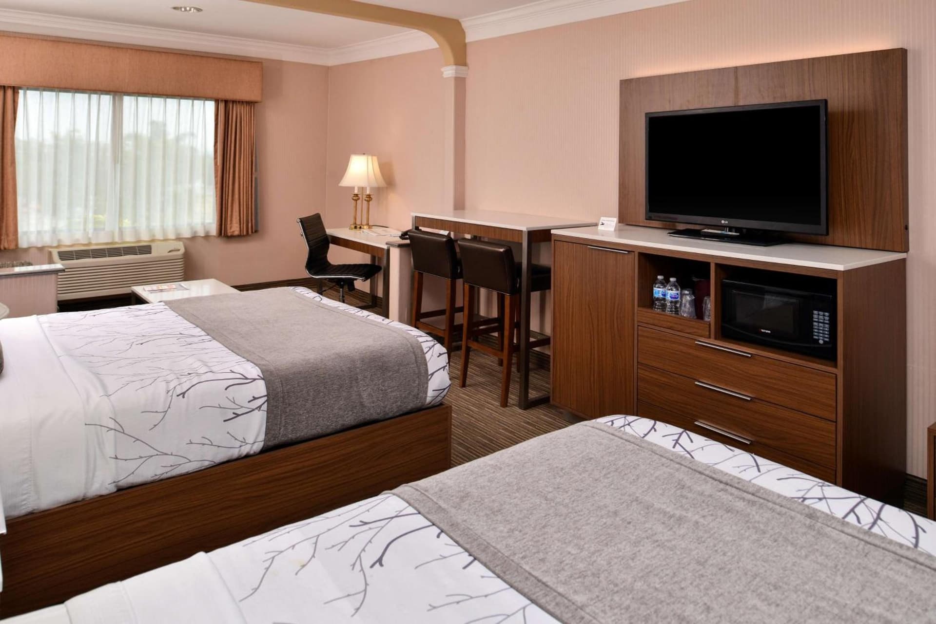 Best Western Plus Suites Hotel - LAX Airport LA Stadium gallery photo in Inglewood, CA — image 18