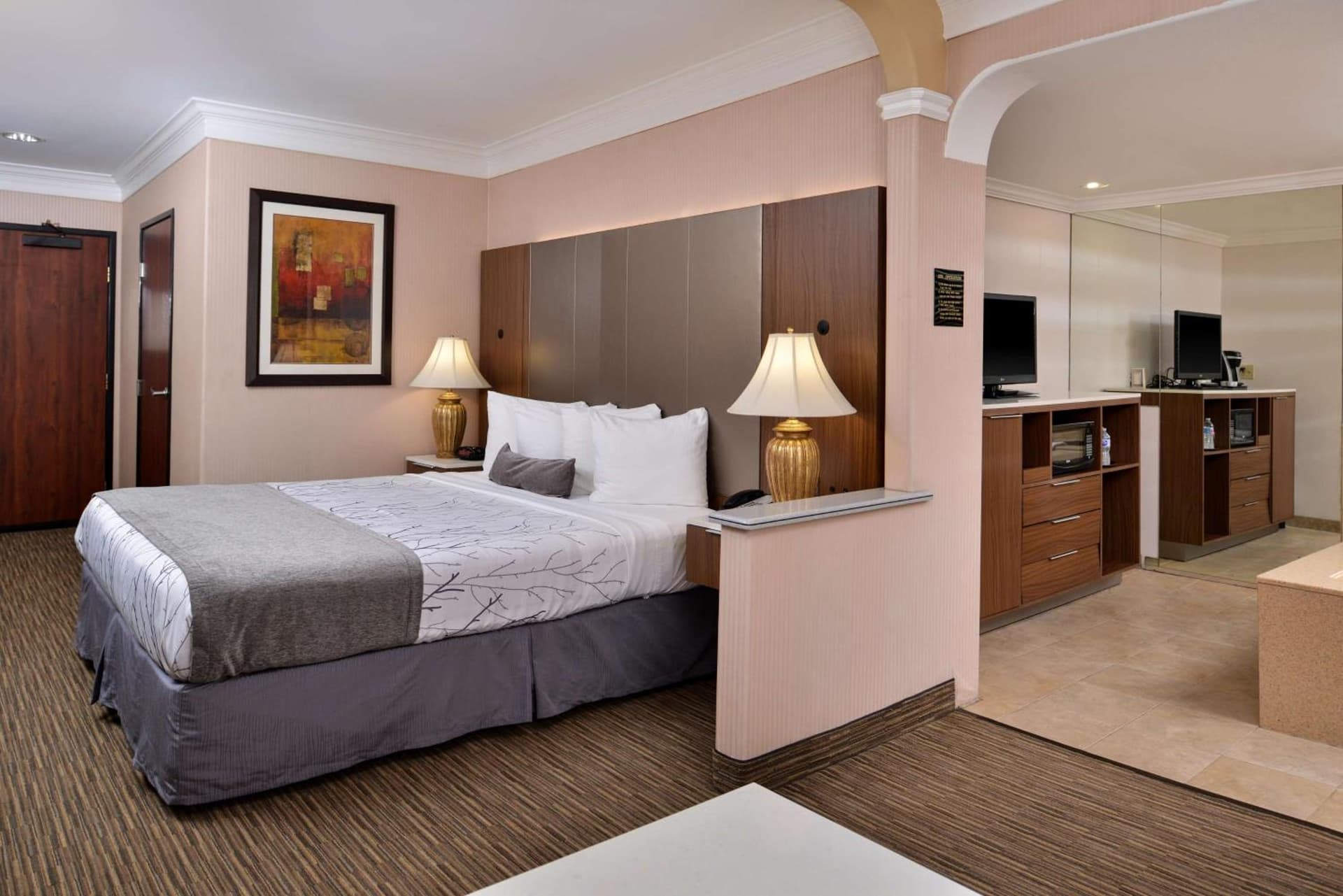 Best Western Plus Suites Hotel - LAX Airport LA Stadium gallery photo in Inglewood, CA — image 19
