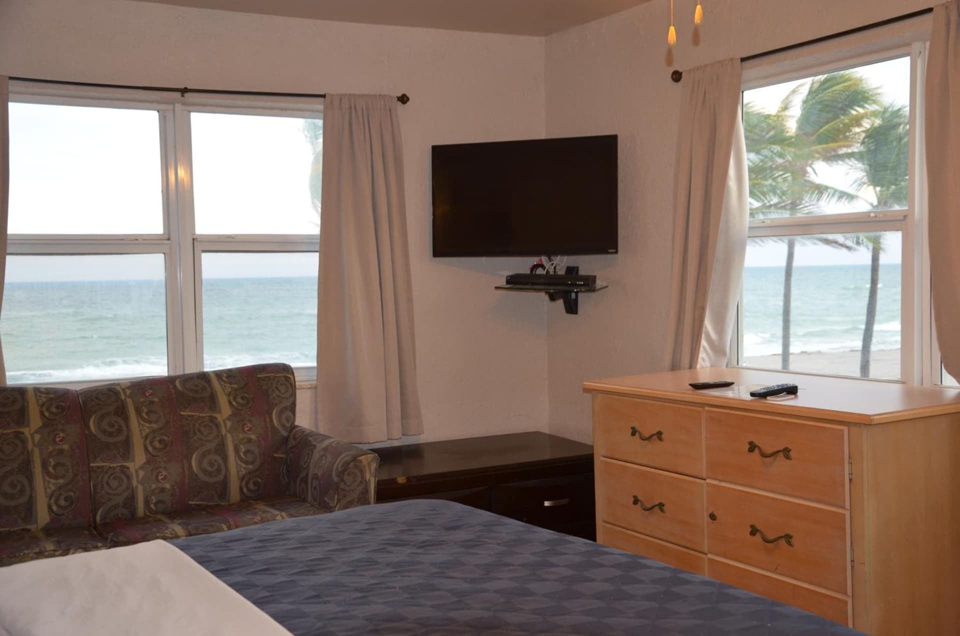 La Terrace Oceanfront gallery photo in Hollywood, FL — image 5