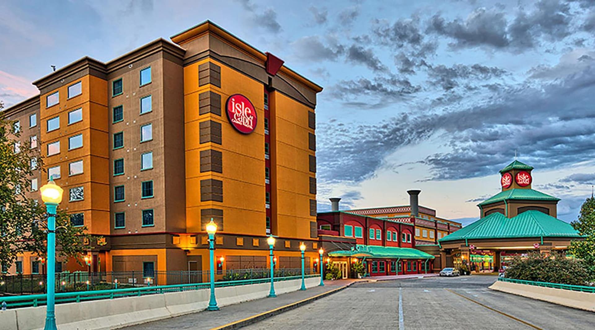 Isle of Capri Boonville, A Caesars Destination featured exterior or lobby in Boonville, MO — similar hotel