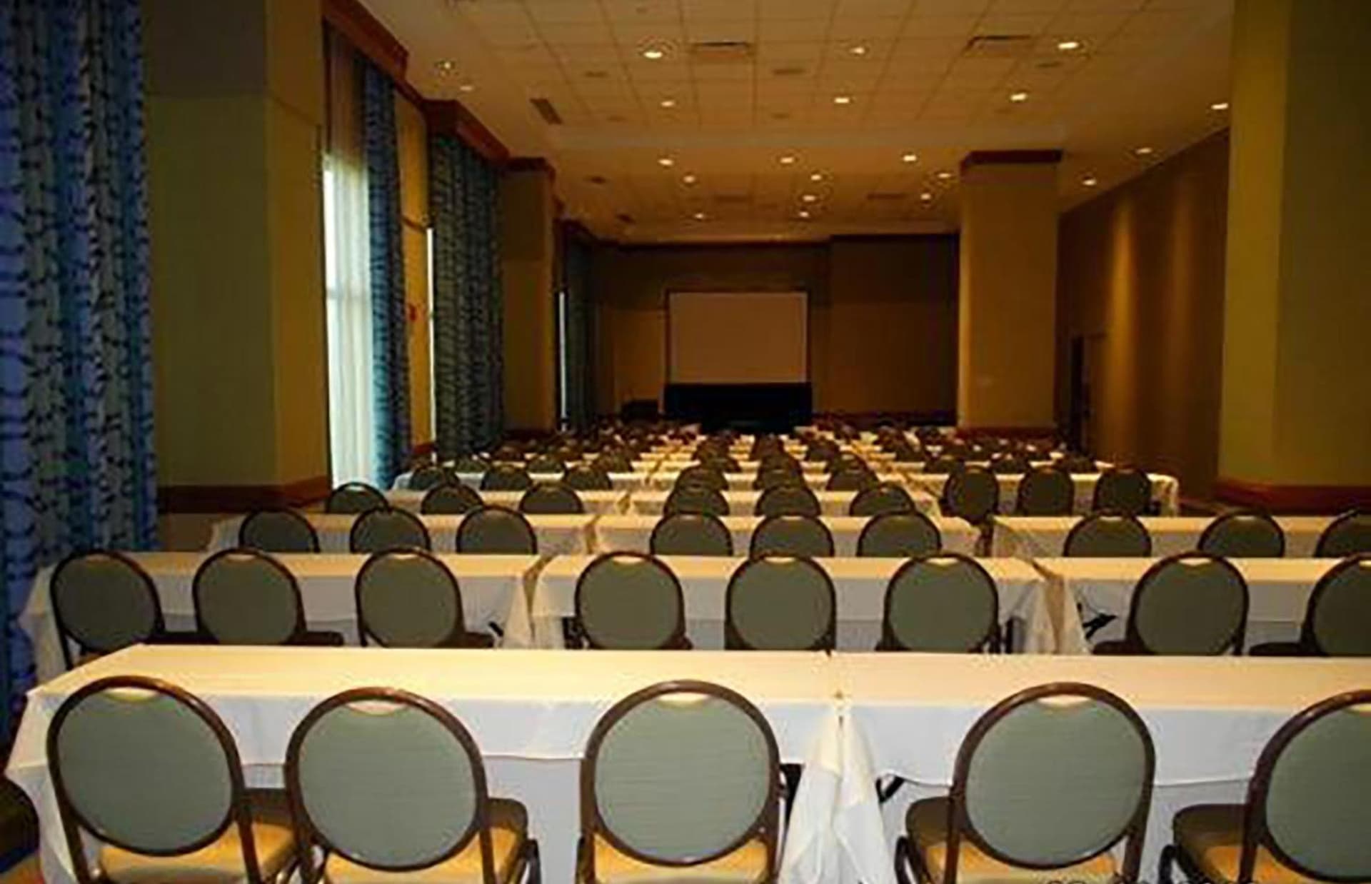 Isle Casino Hotel Waterloo, A Caesars Destination gallery photo in Waterloo, IA — image 12
