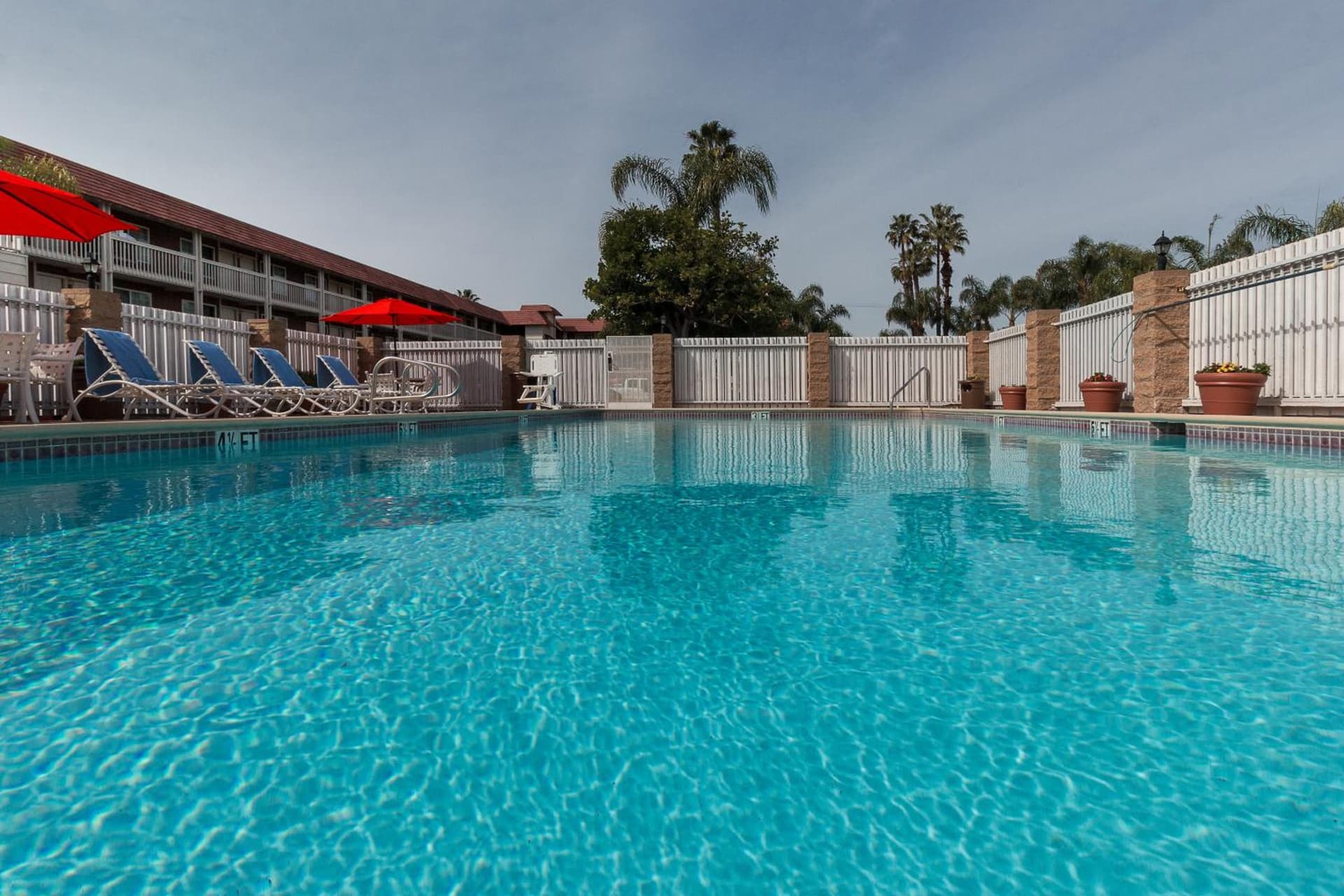 Ramada by Wyndham Costa Mesa/Newport Beach gallery photo in Costa Mesa, CA — image 55