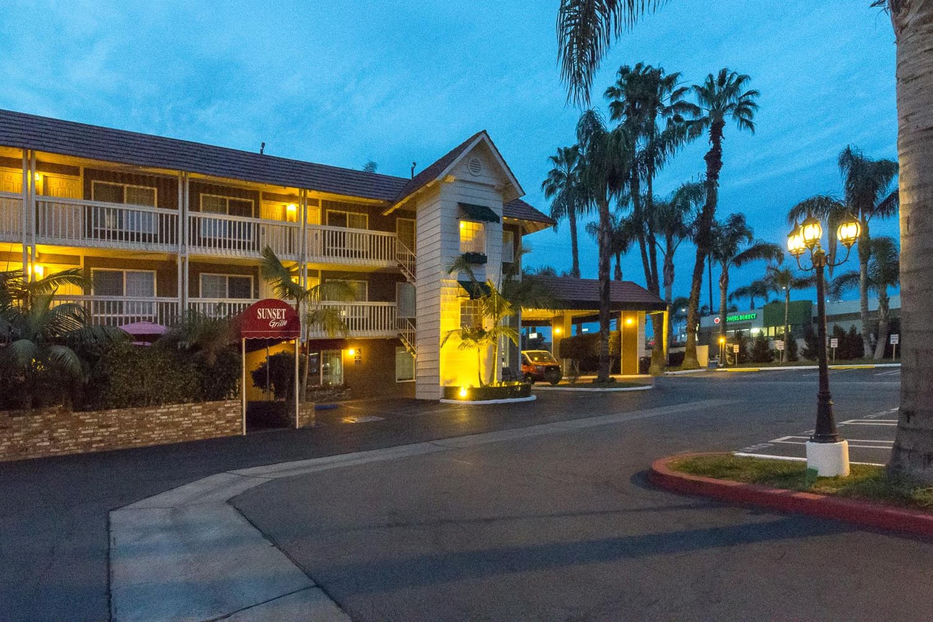 Ramada by Wyndham Costa Mesa/Newport Beach gallery photo in Costa Mesa, CA — image 35