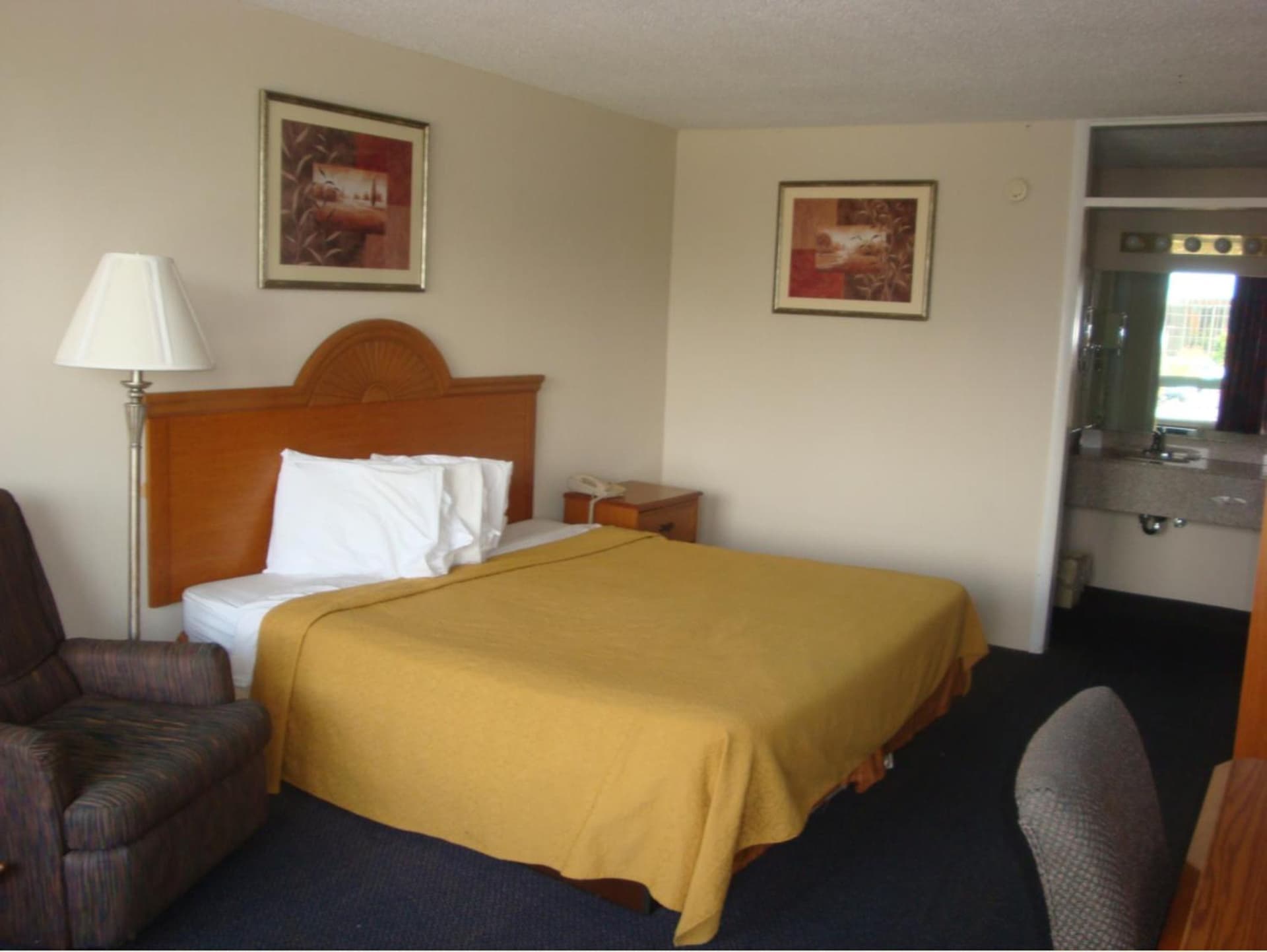 Americourt Extended Stays gallery photo in Kingsport, TN — image 6