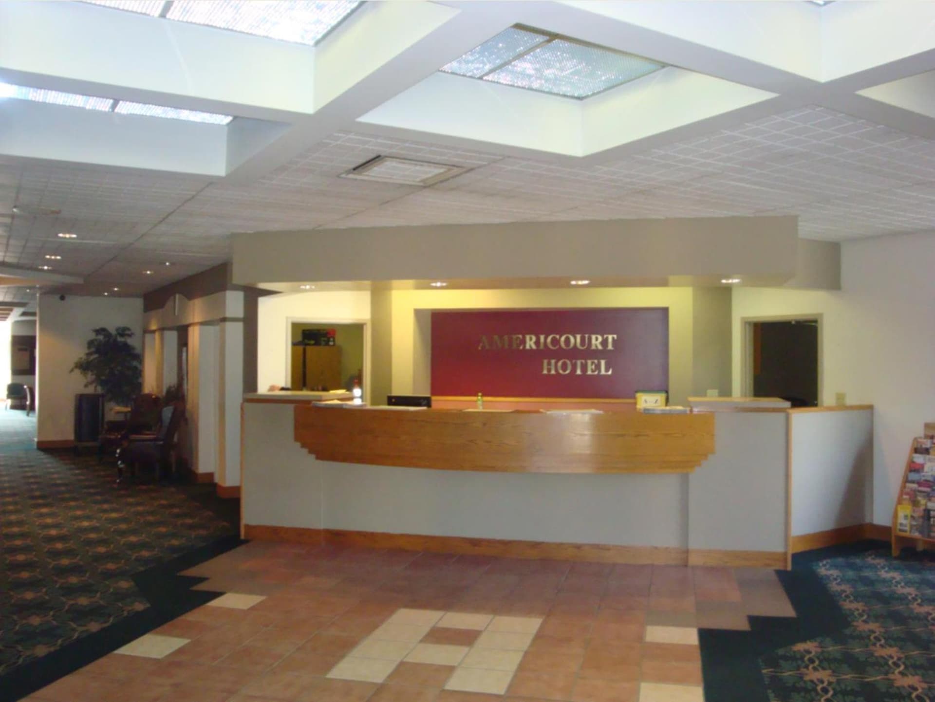 Americourt Extended Stays interior in Kingsport, TN — gallery photo 2