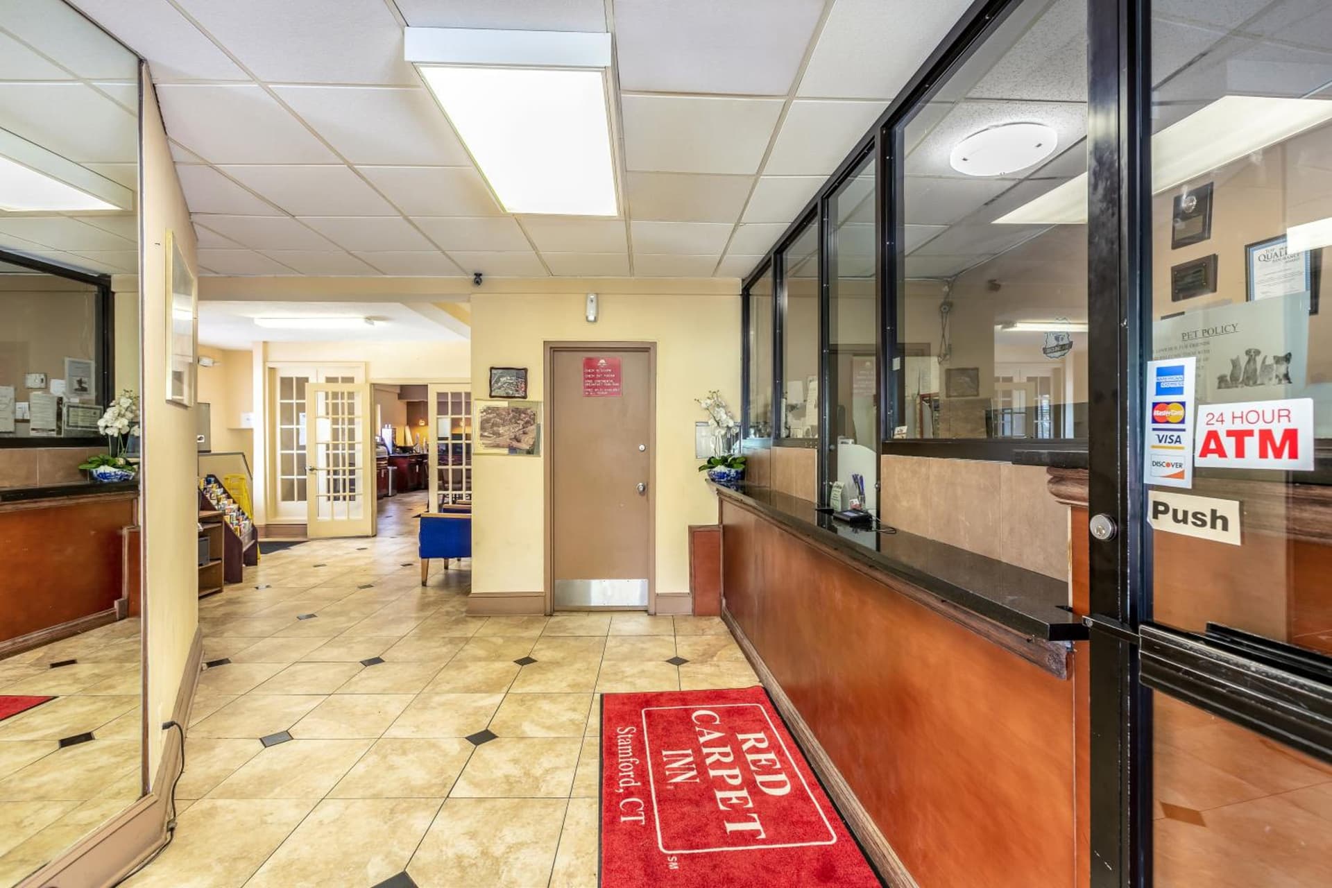 Red Carpet Inn - Stamford gallery photo in Stamford, CT — image 44