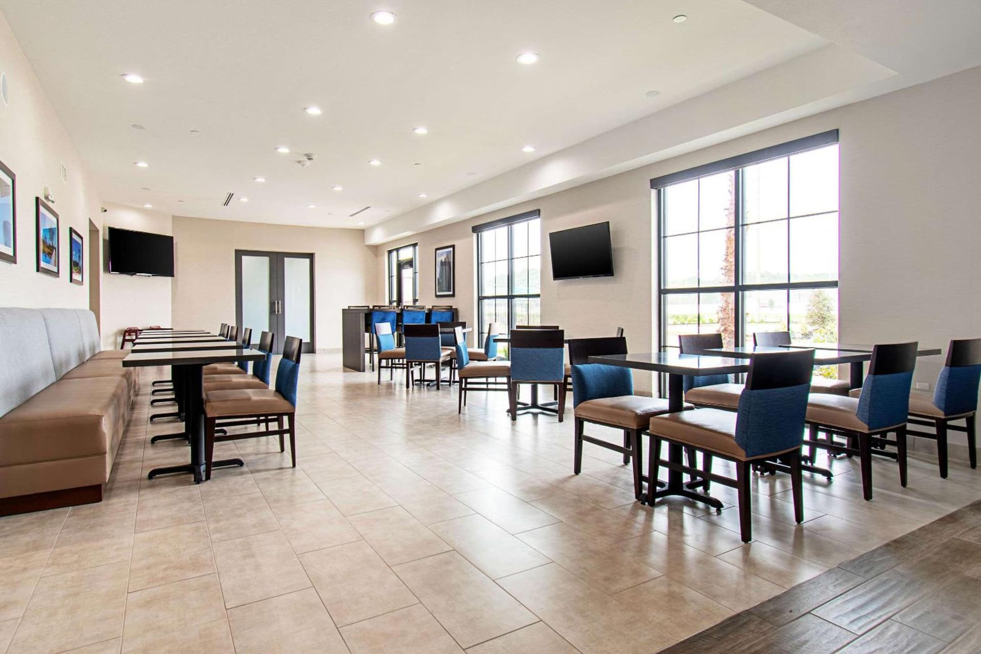 Comfort Suites Humble Houston IAH gallery photo in Humble, TX — image 22