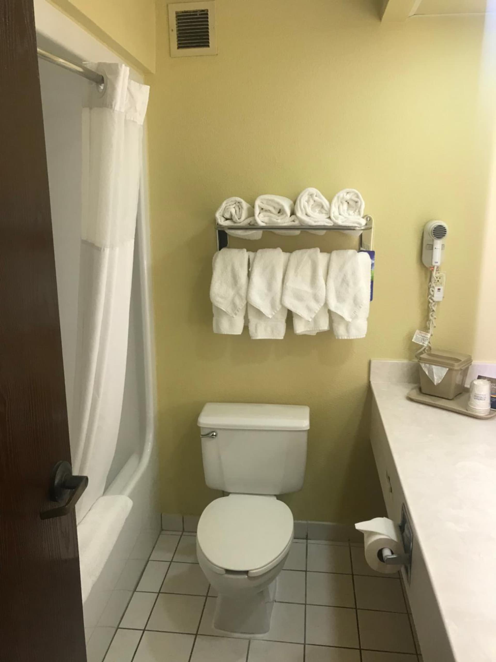 Baymont by Wyndham Fayetteville gallery photo in Fayetteville, AR — image 6