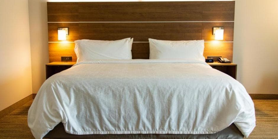 Holiday Inn Express & Suites Macon North by IHG interior in Macon, GA — gallery photo 2