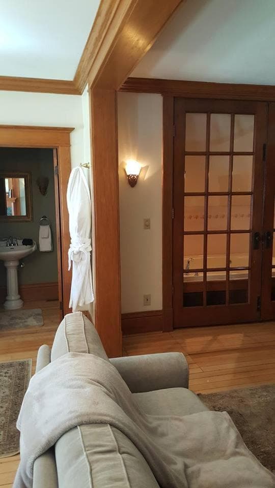 The Wanderlust Hotel property views in Sturgeon Bay, WI — gallery photo 3