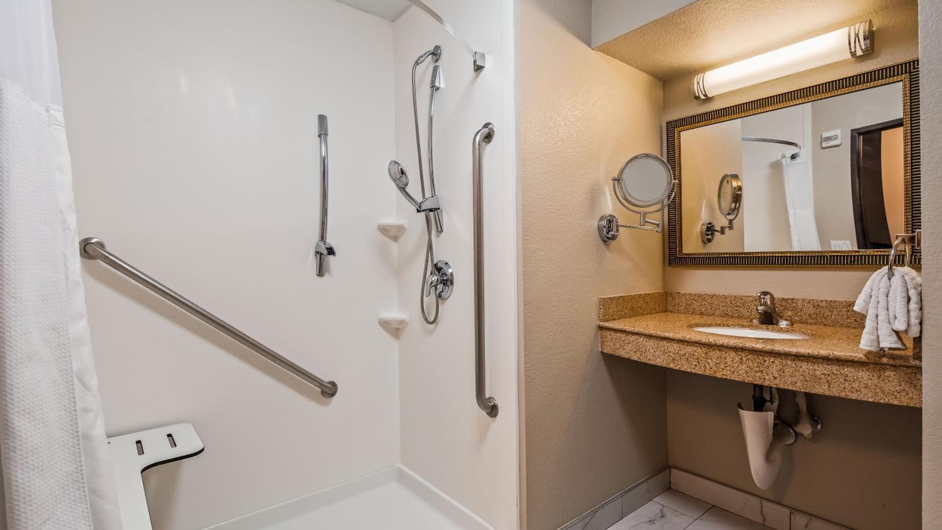 Best Western Plus Henderson Hotel gallery photo in Las Vegas, NV — image 19