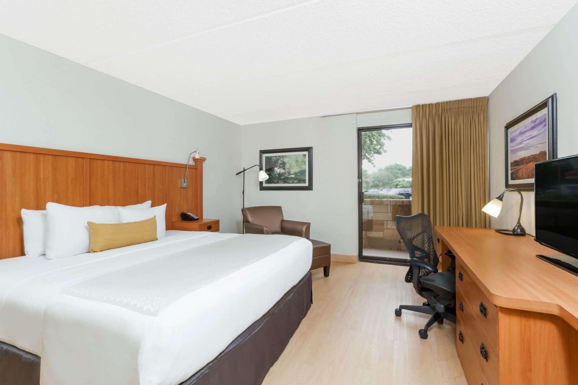 Wyndham Garden Hotel Austin gallery photo in Austin, TX — image 16