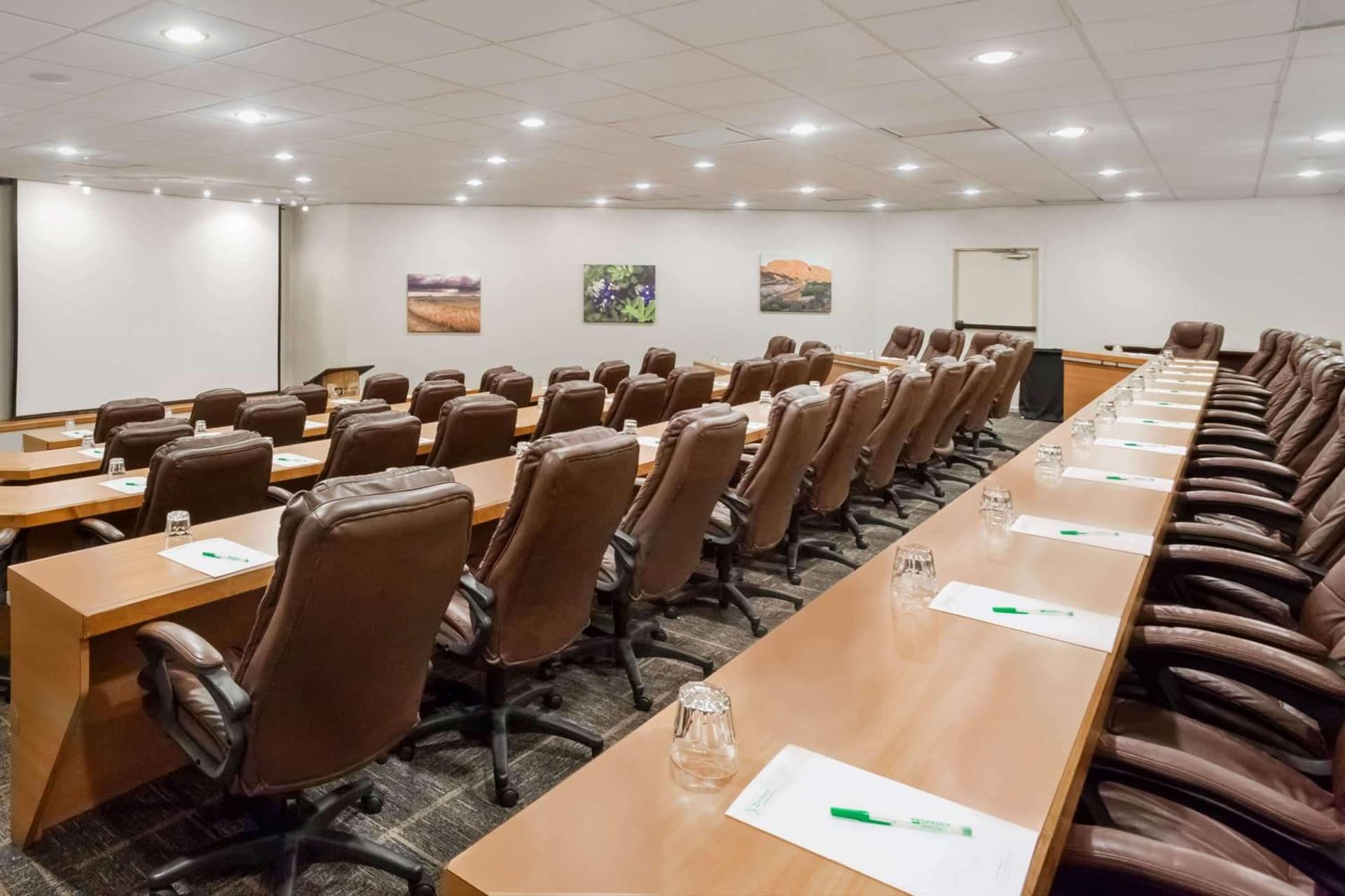 Wyndham Garden Hotel Austin gallery photo in Austin, TX — image 40