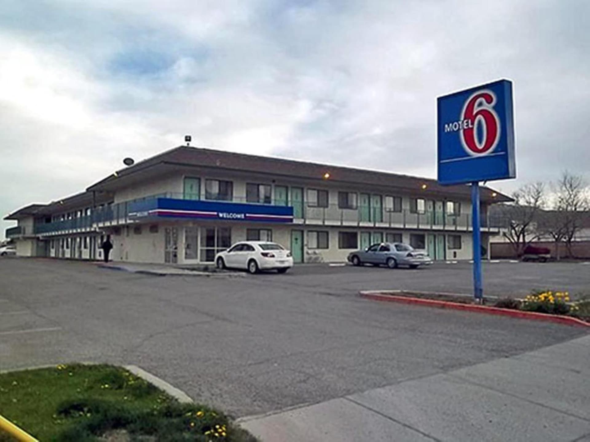Motel 6-Ely, NV featured exterior or lobby in Ely, NV — similar hotel