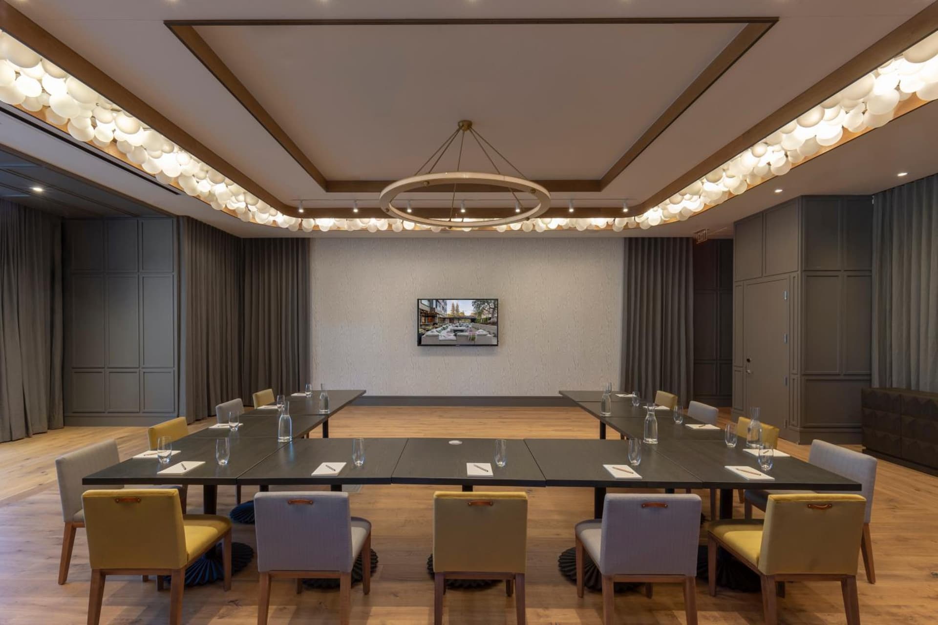 Park James gallery photo in Menlo Park, CA — image 17