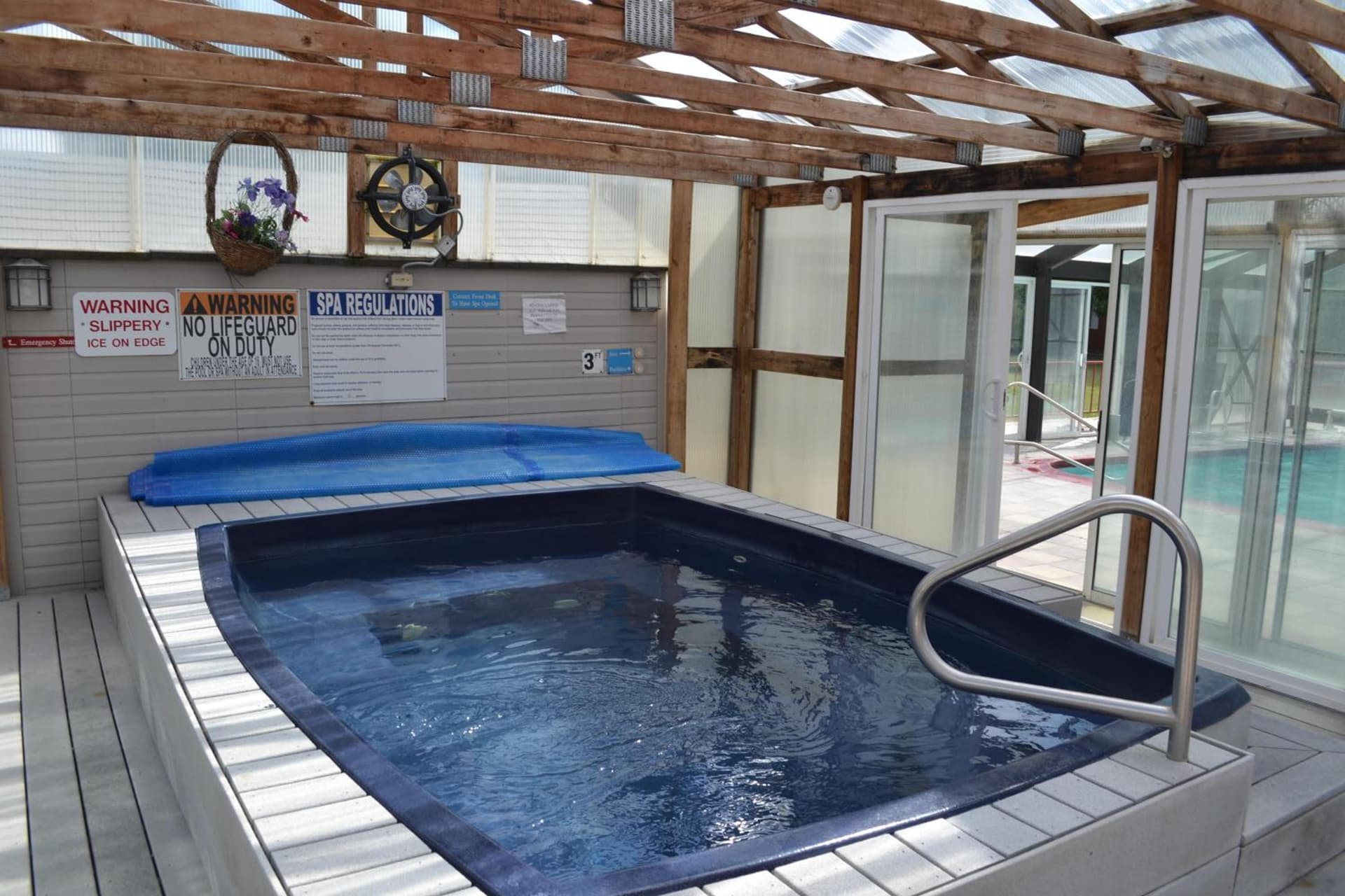 Travelodge by Wyndham Ogallala interior in Ogallala, NE — gallery photo 2