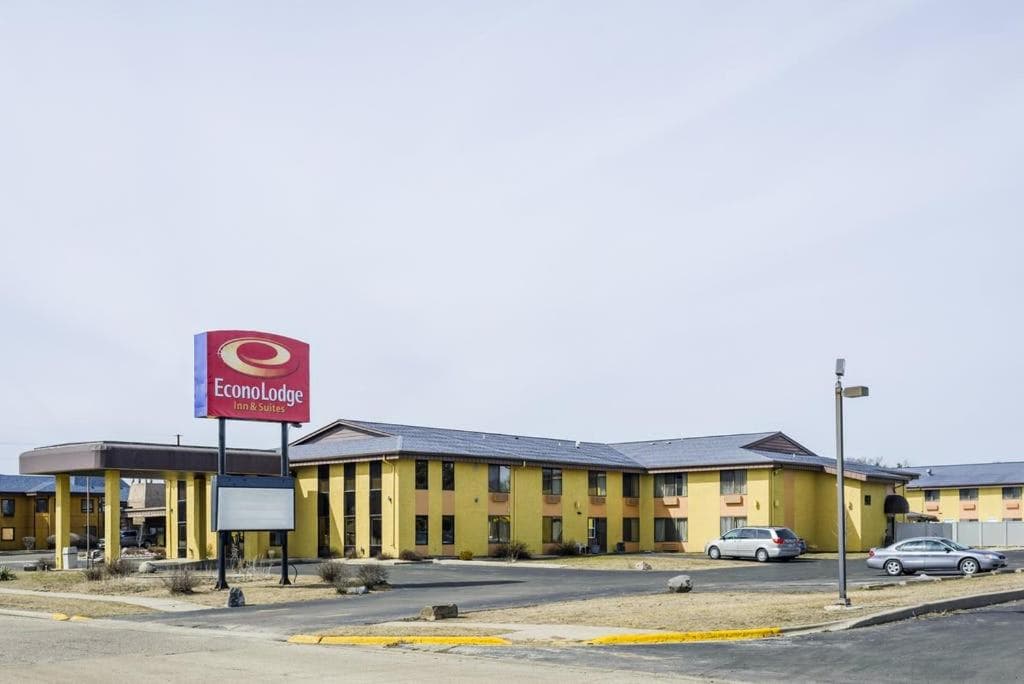 Econo Lodge Inn & Suites Wisconsin Dells featured exterior or lobby in Wisconsin Dells, WI — similar hotel