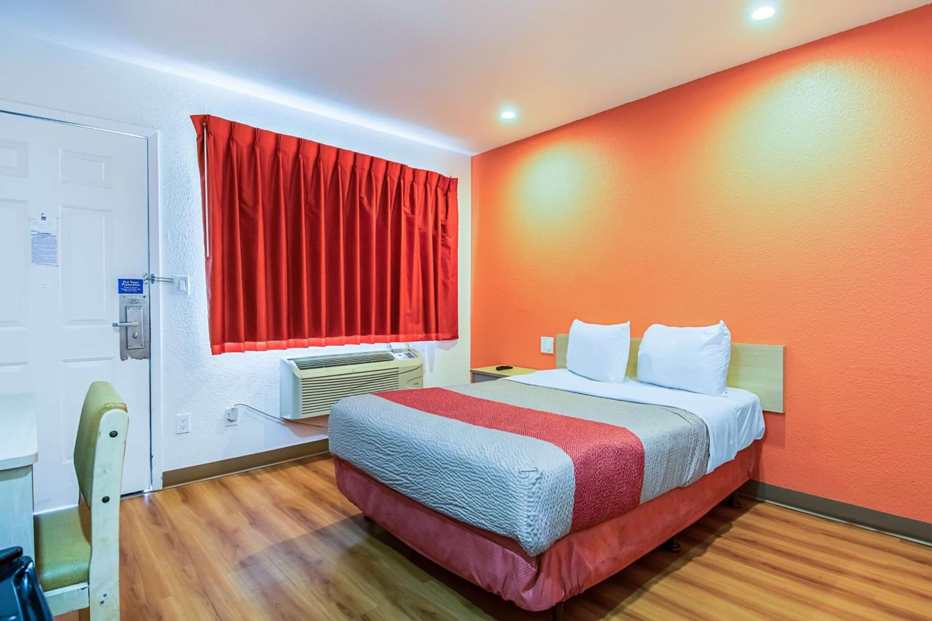 Motel 6-Bakersfield, CA - Airport gallery photo in Bakersfield, CA — image 15
