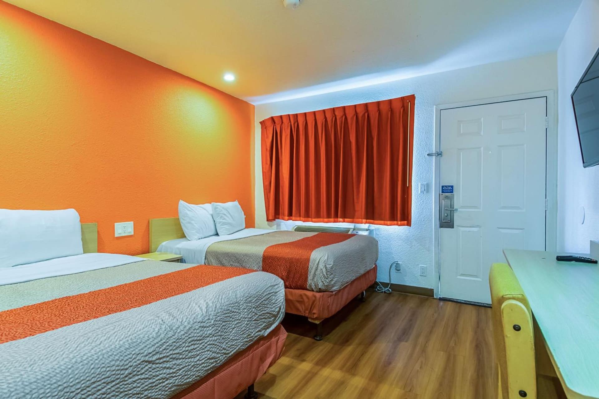 Motel 6-Bakersfield, CA - Airport gallery photo in Bakersfield, CA — image 44