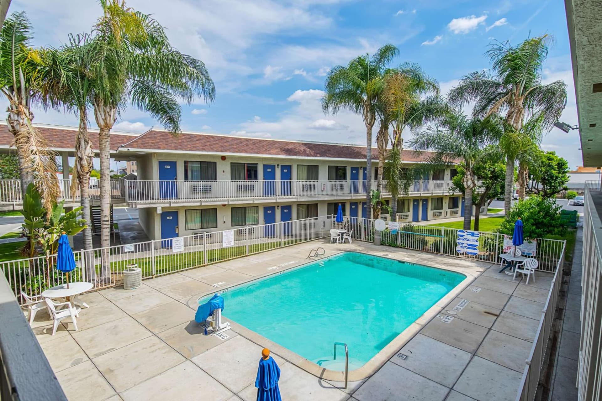 Motel 6-Bakersfield, CA - Airport gallery photo in Bakersfield, CA — image 11