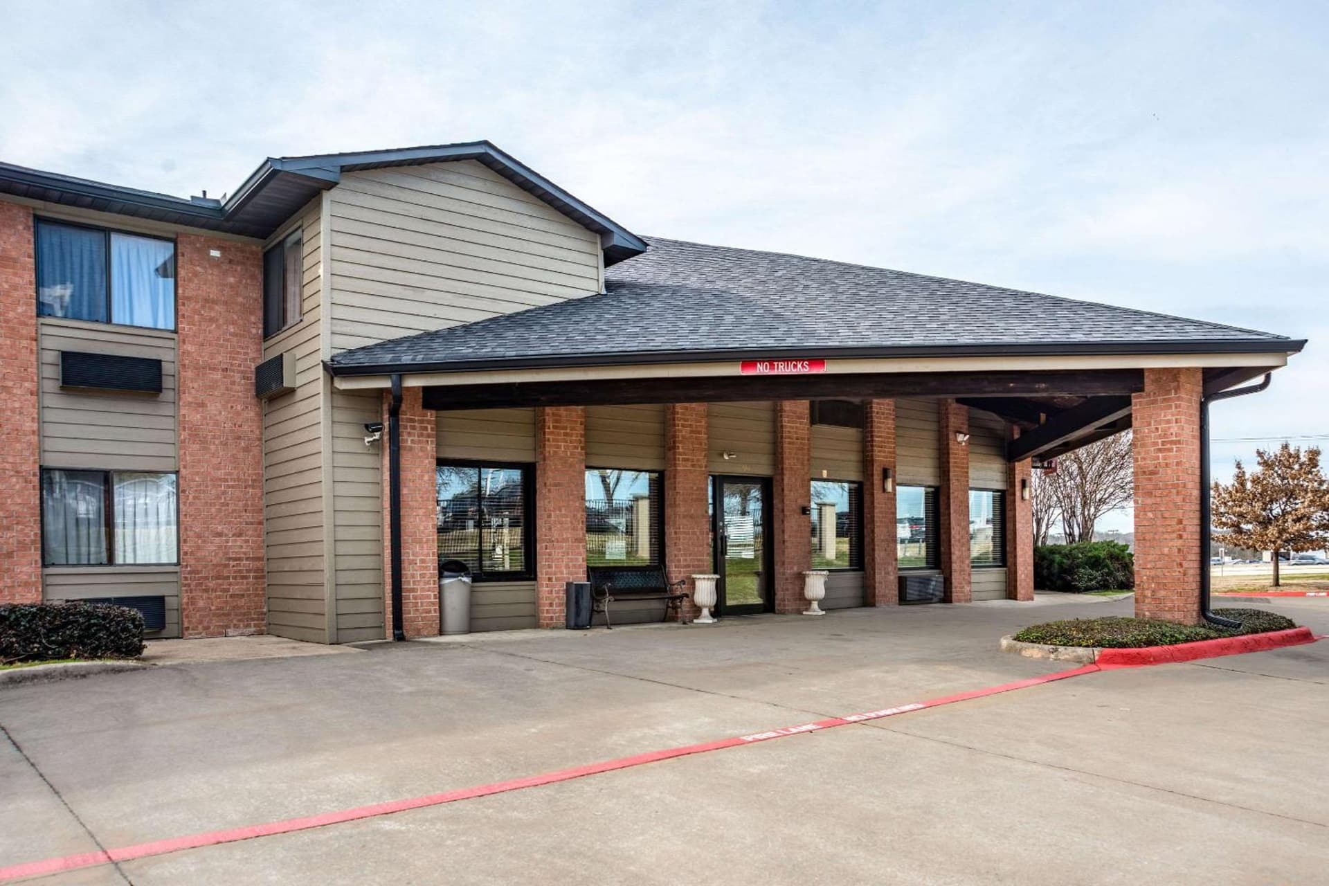Econo Lodge Inn & Suites Mckinney - Plano North gallery photo in McKinney, TX — image 21