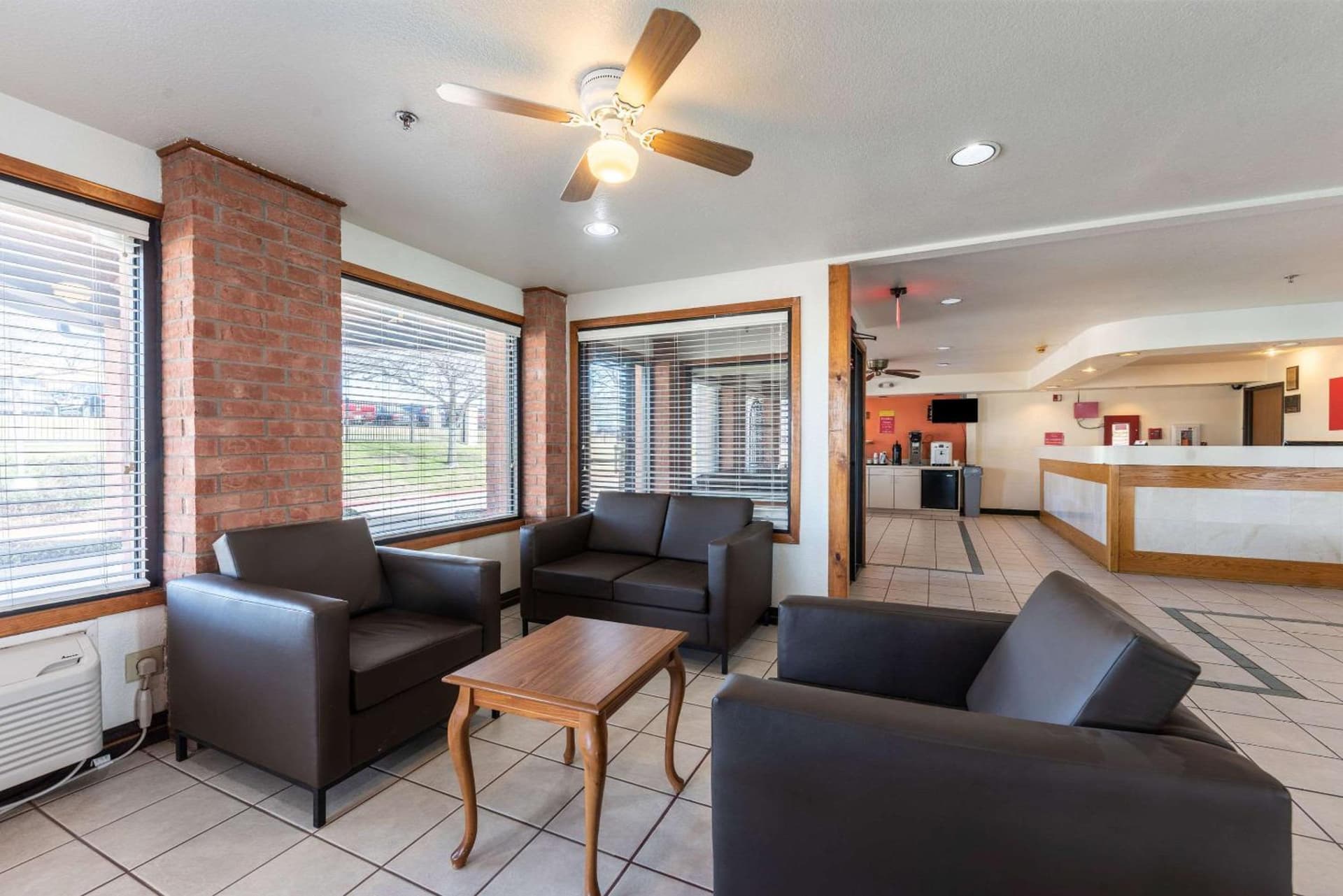 Econo Lodge Inn & Suites Mckinney - Plano North gallery photo in McKinney, TX — image 11