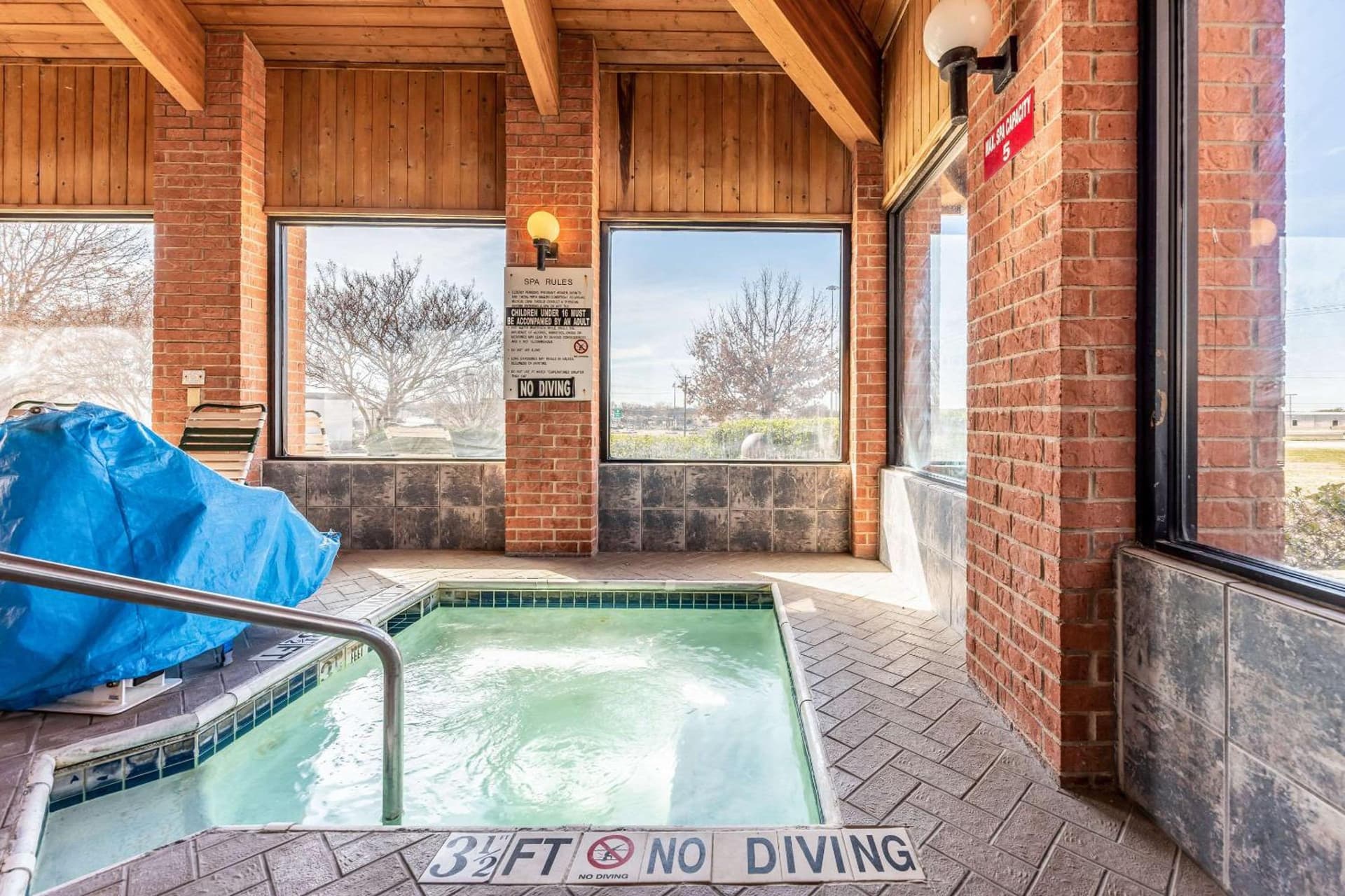 Econo Lodge Inn & Suites Mckinney - Plano North gallery photo in McKinney, TX — image 26