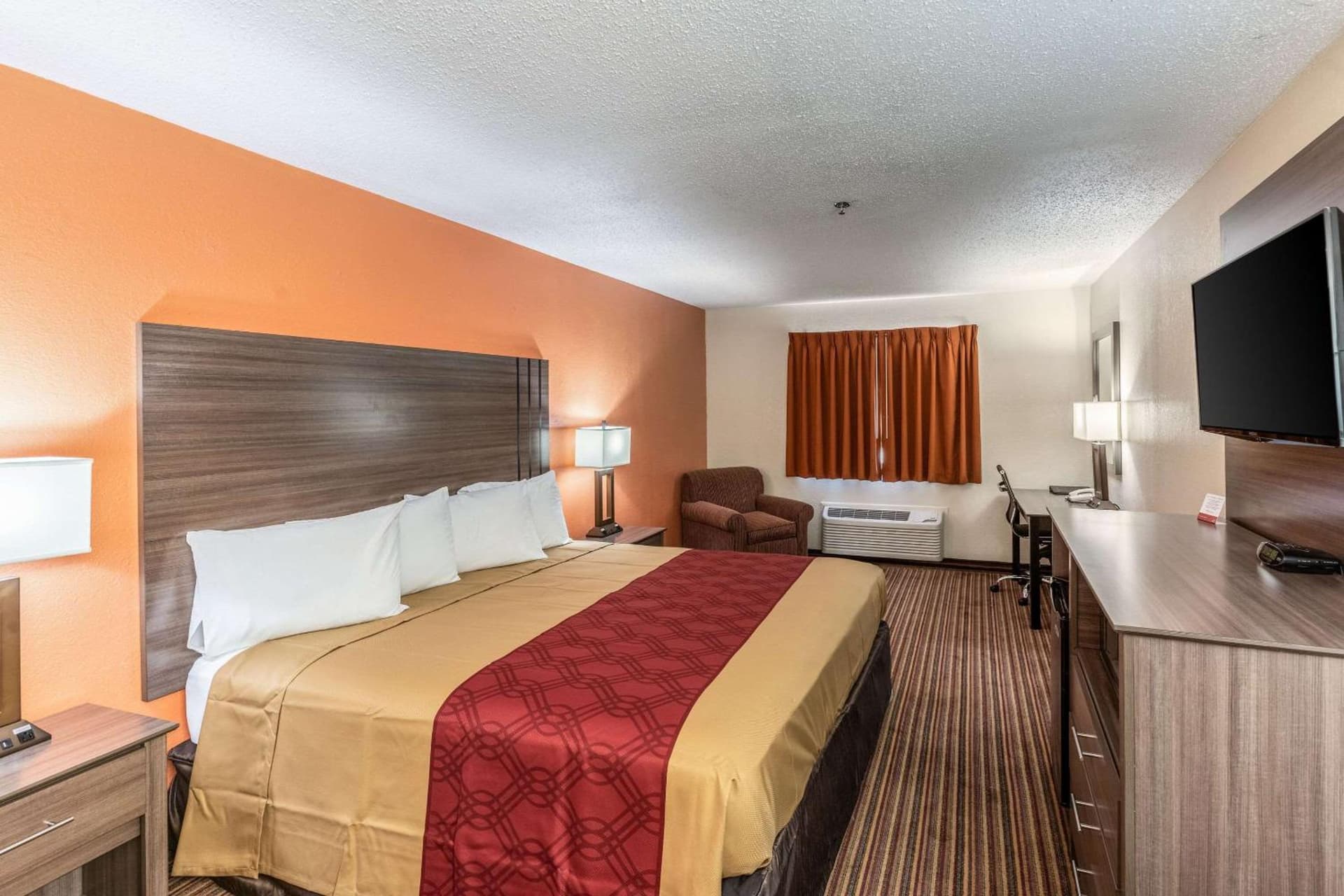 Econo Lodge Inn & Suites Mckinney - Plano North gallery photo in McKinney, TX — image 10