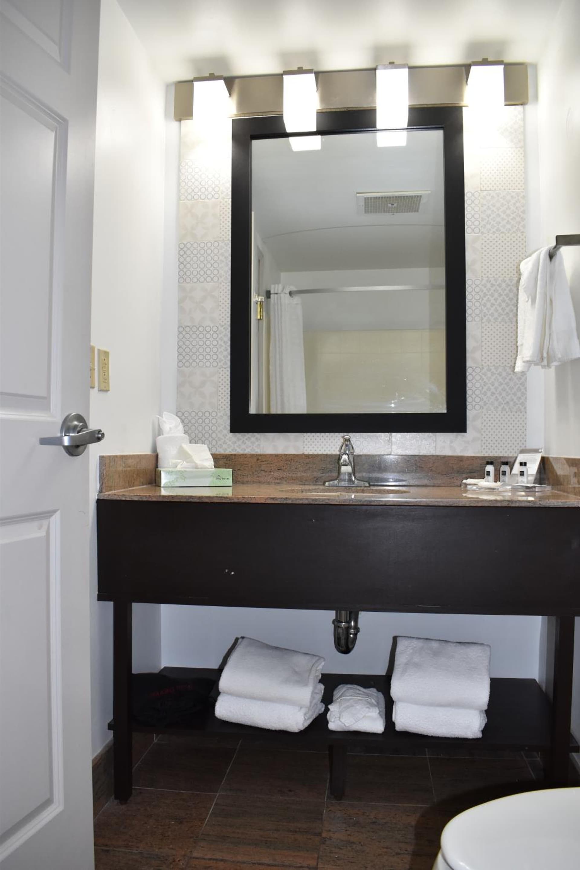 Country Inn & Suites by Radisson, Hagerstown, MD gallery photo in Hagerstown, MD — image 75