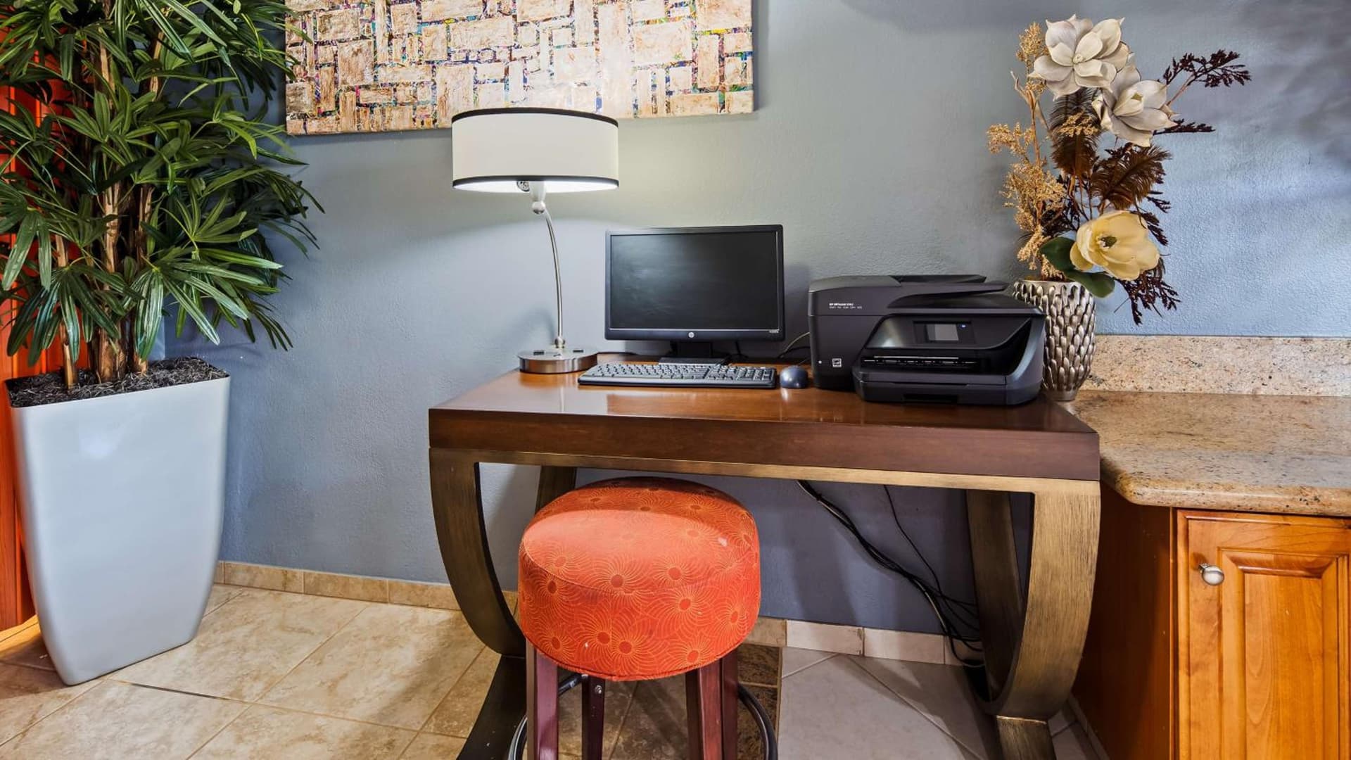 Rancho San Diego Inn & Suites gallery photo in El Cajon, CA — image 8
