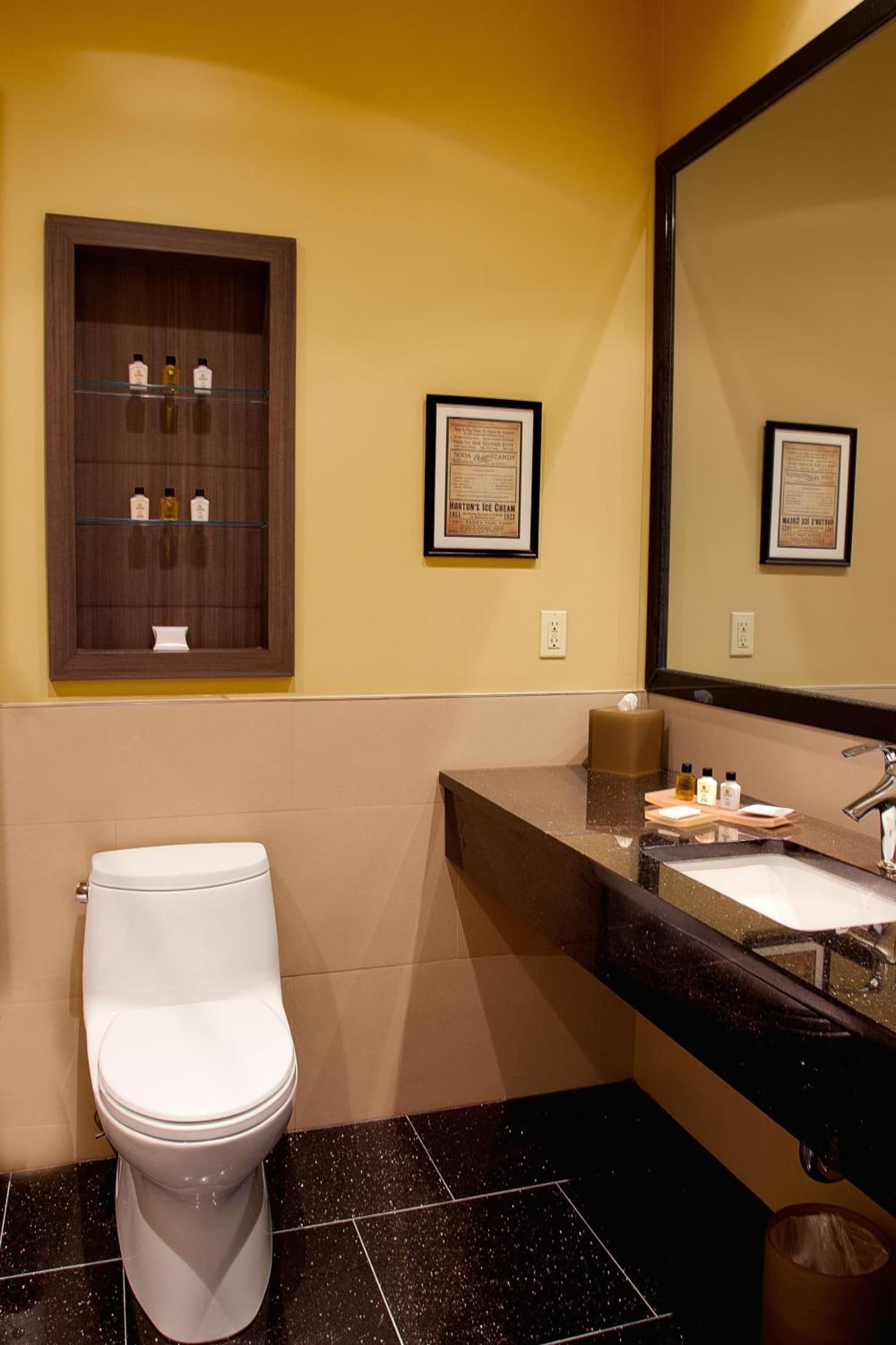 Opera House Hotel gallery photo in Bronx, NY — image 6