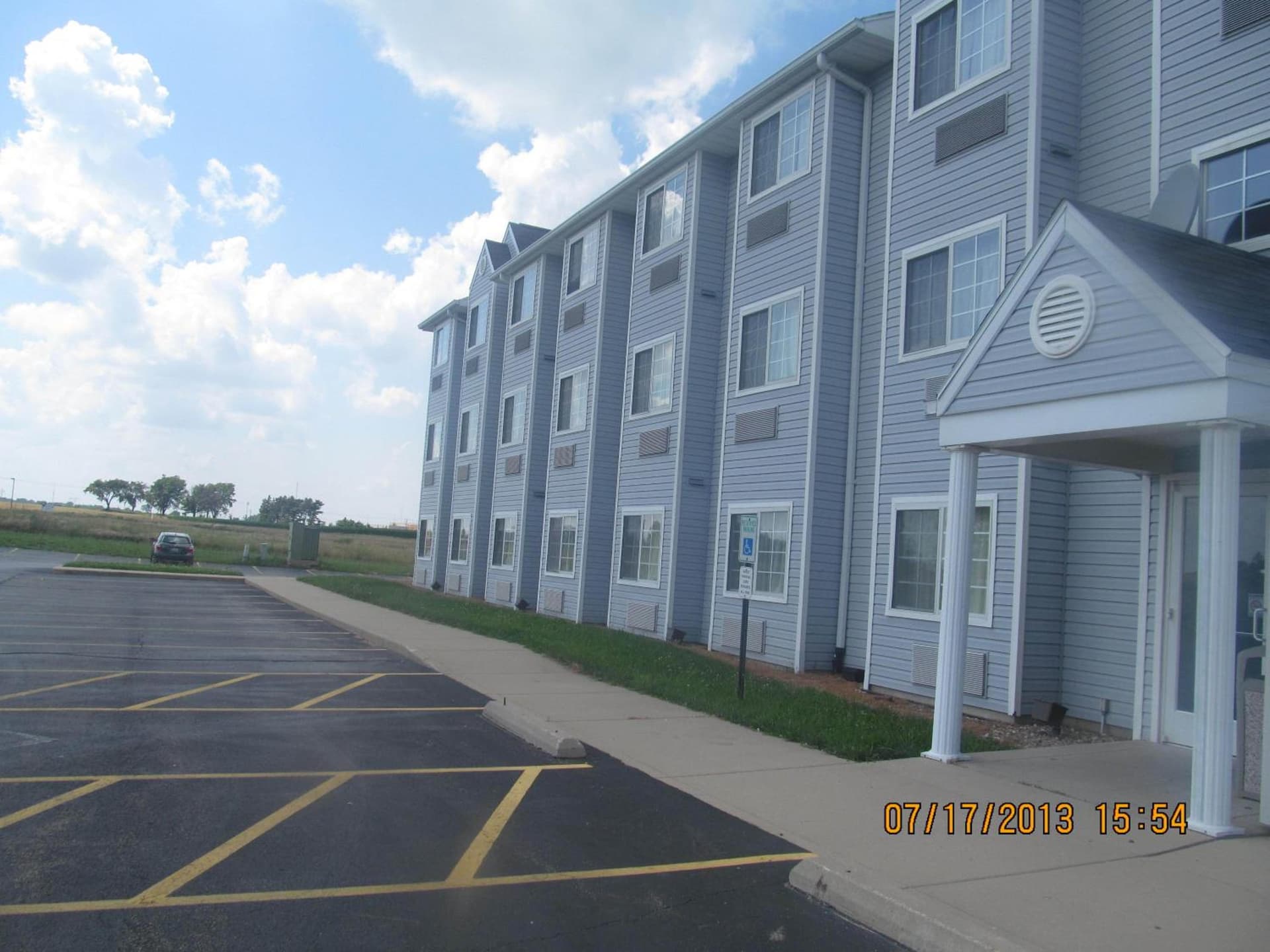 Microtel Inn by Wyndham Champaign gallery photo in Champaign, IL — image 39
