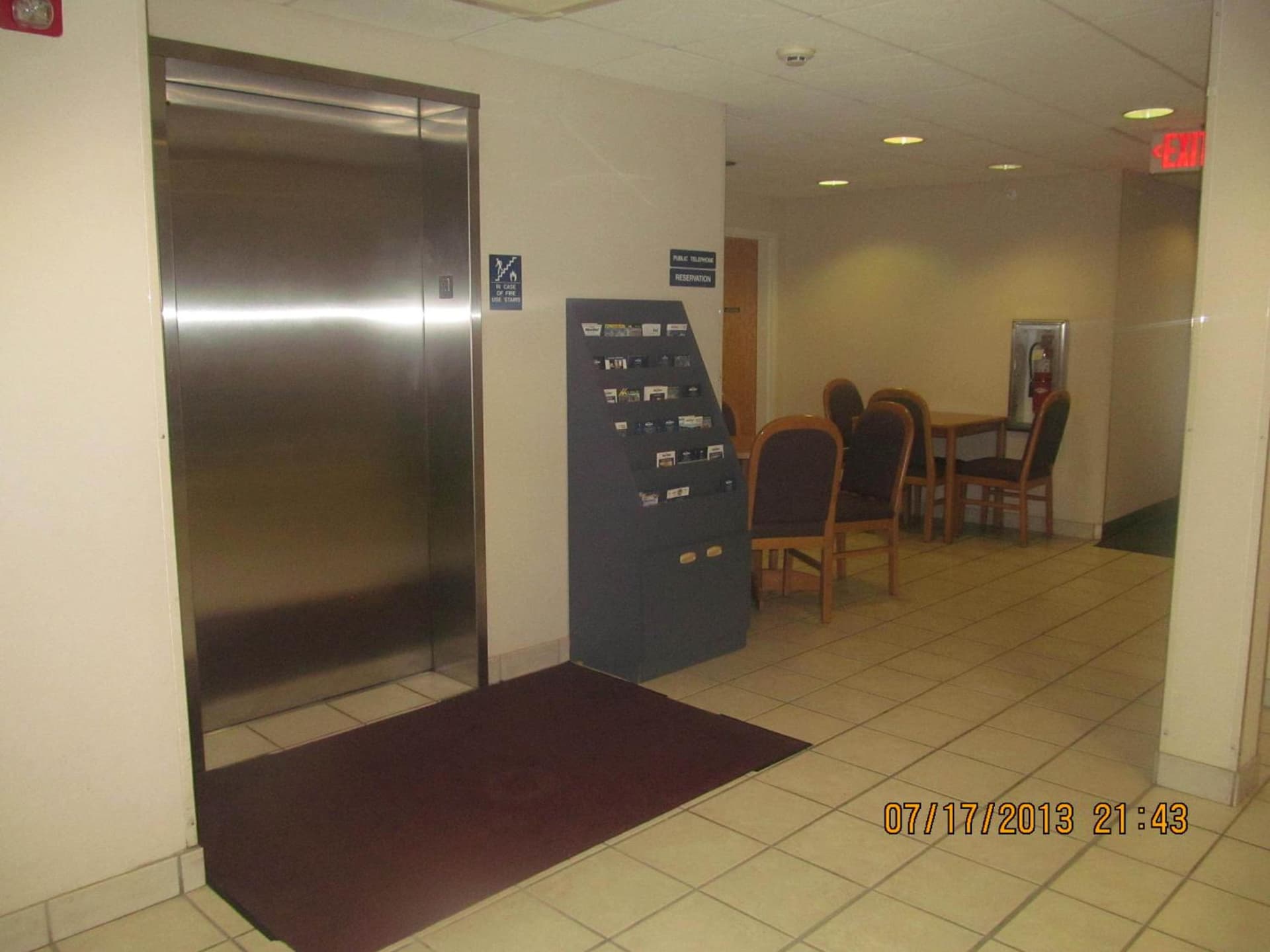 Microtel Inn by Wyndham Champaign gallery photo in Champaign, IL — image 26