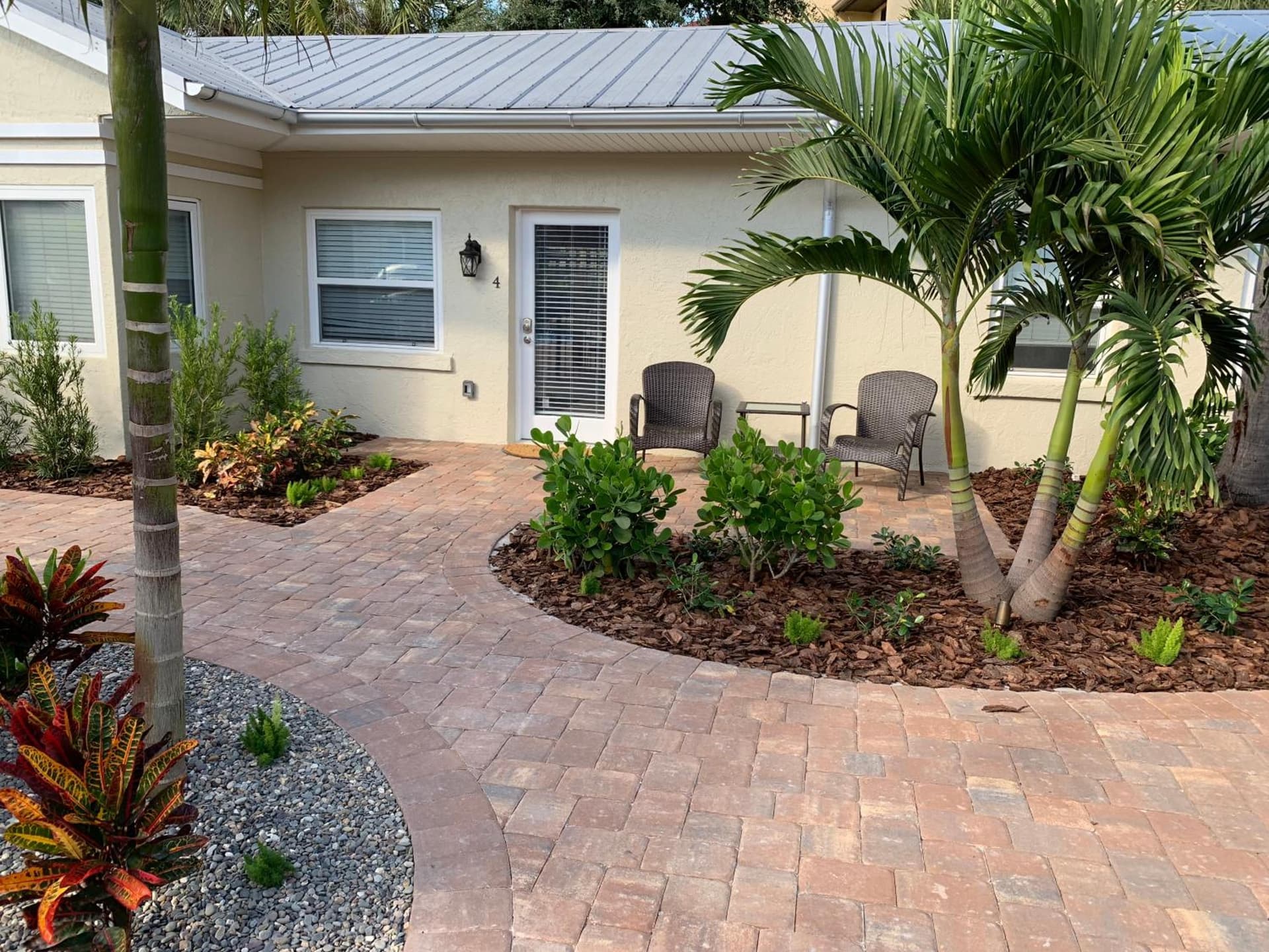 Twin Palms at Siesta gallery photo in Siesta Key, FL — image 19